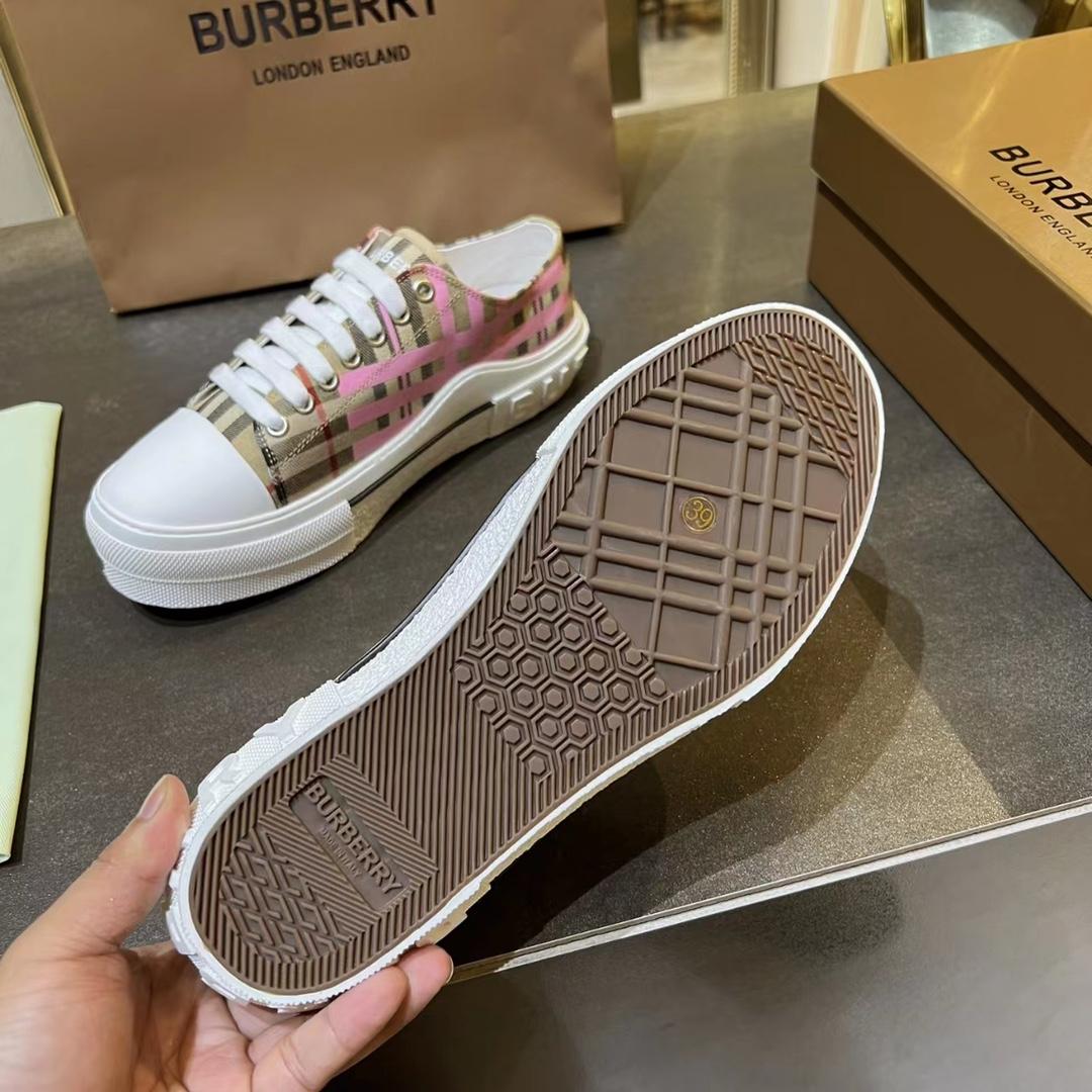 Burberry Low Top Sneaker - FashionPlug