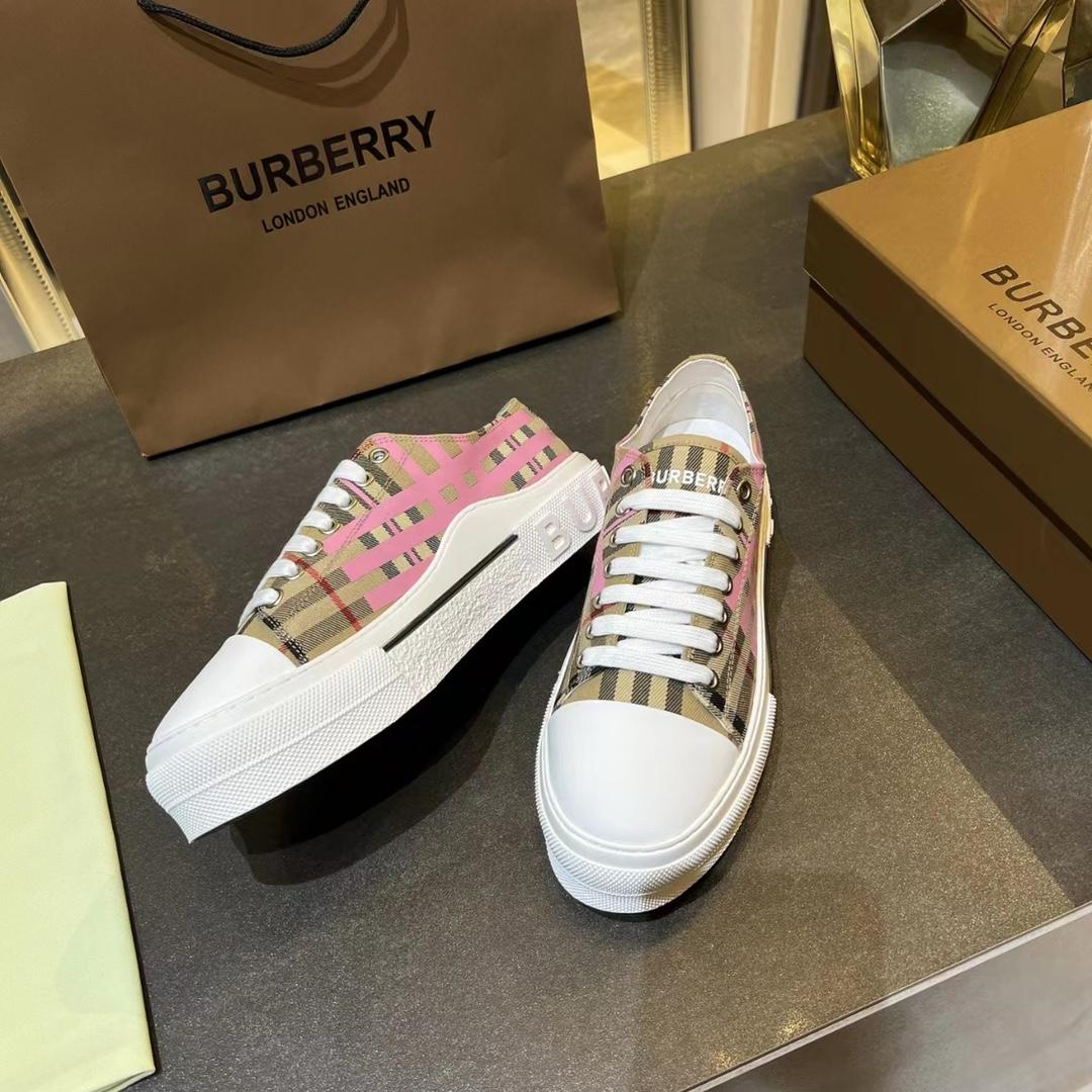 Burberry Low Top Sneaker - FashionPlug
