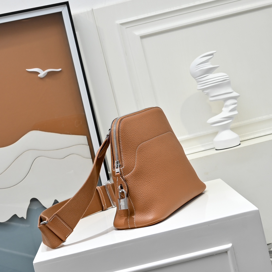 Hermès Bolide Messenger Bag - FashionPlug