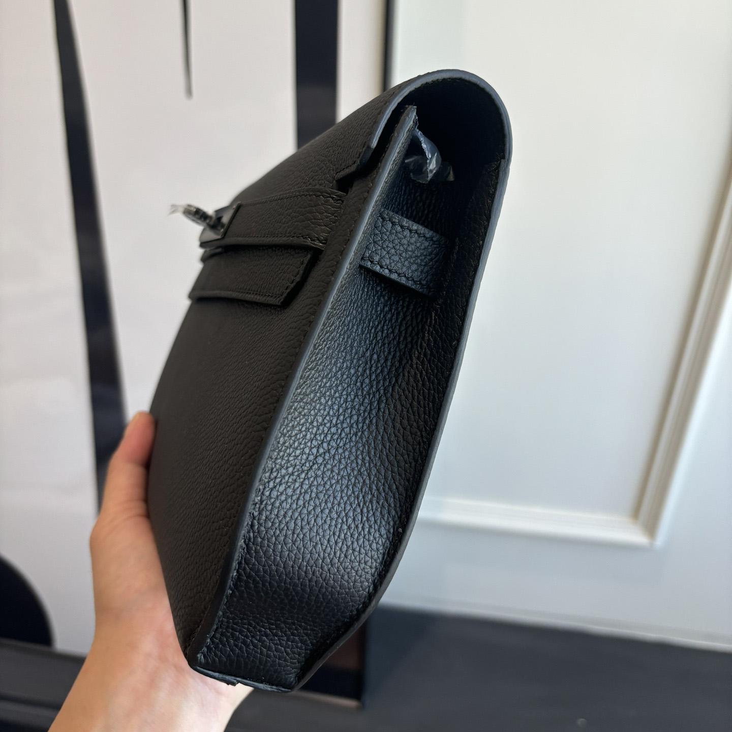 Hermes Kelly Depeches 25 Pouch - FashionPlug