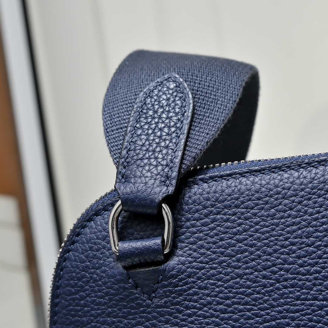 Hermès Bolide Messenger Bag - FashionPlug