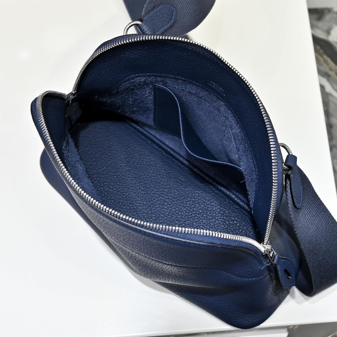 Hermès Bolide Messenger Bag - FashionPlug