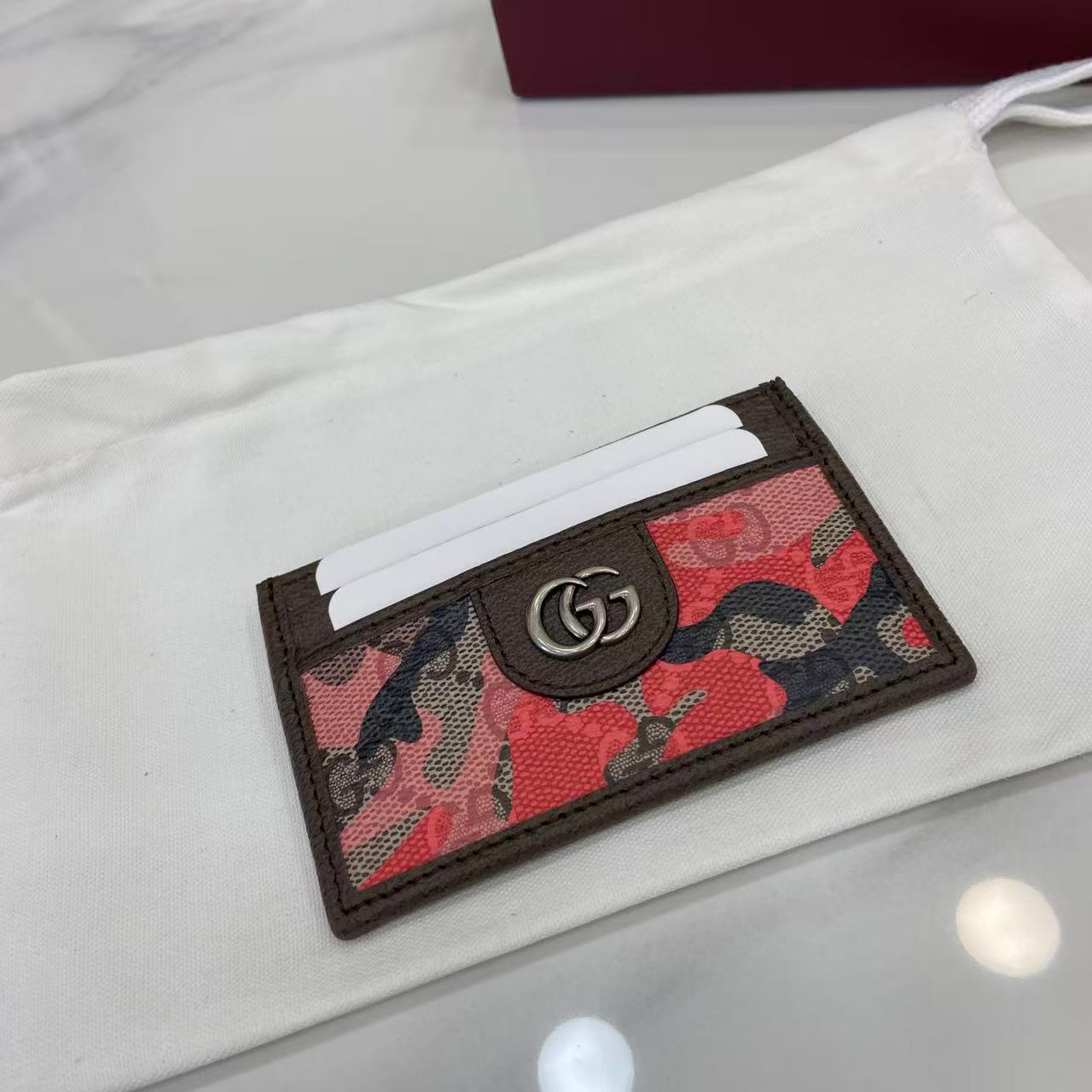 Gucci GG Card Case - FashionPlug