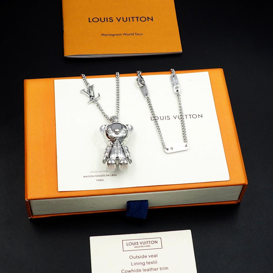 Louis Vuitton LV Louis Medium Charm S00  - FashionPlug