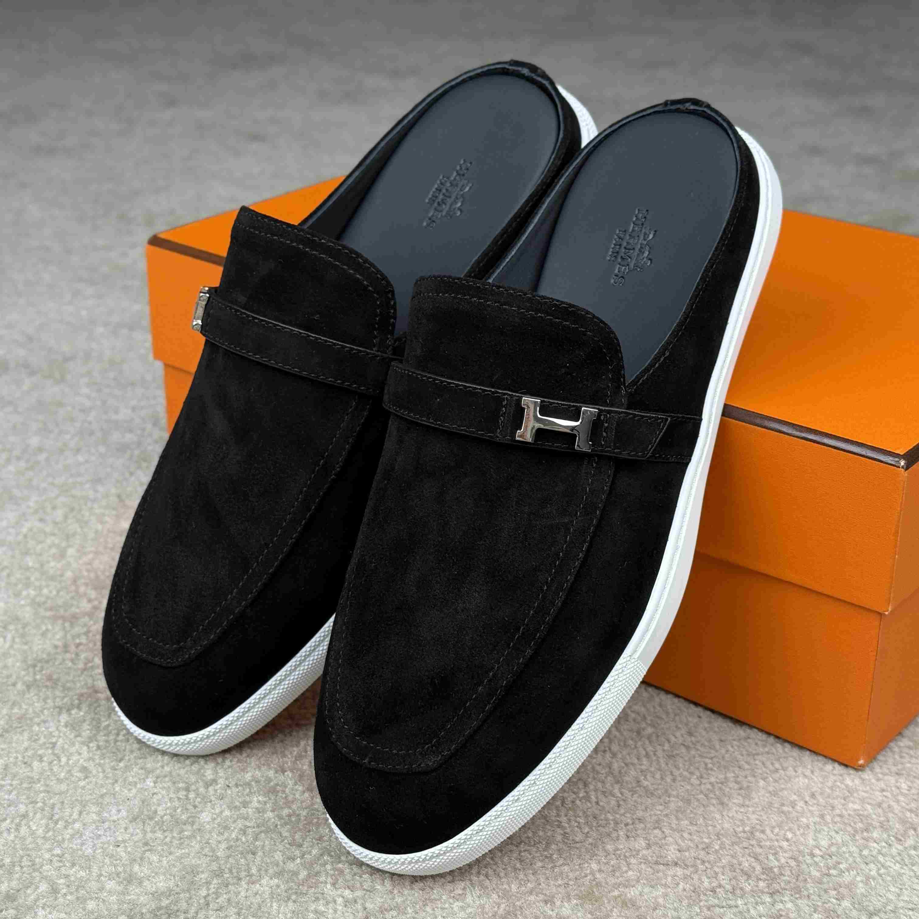 Hermes Likely Mule  - FashionPlug