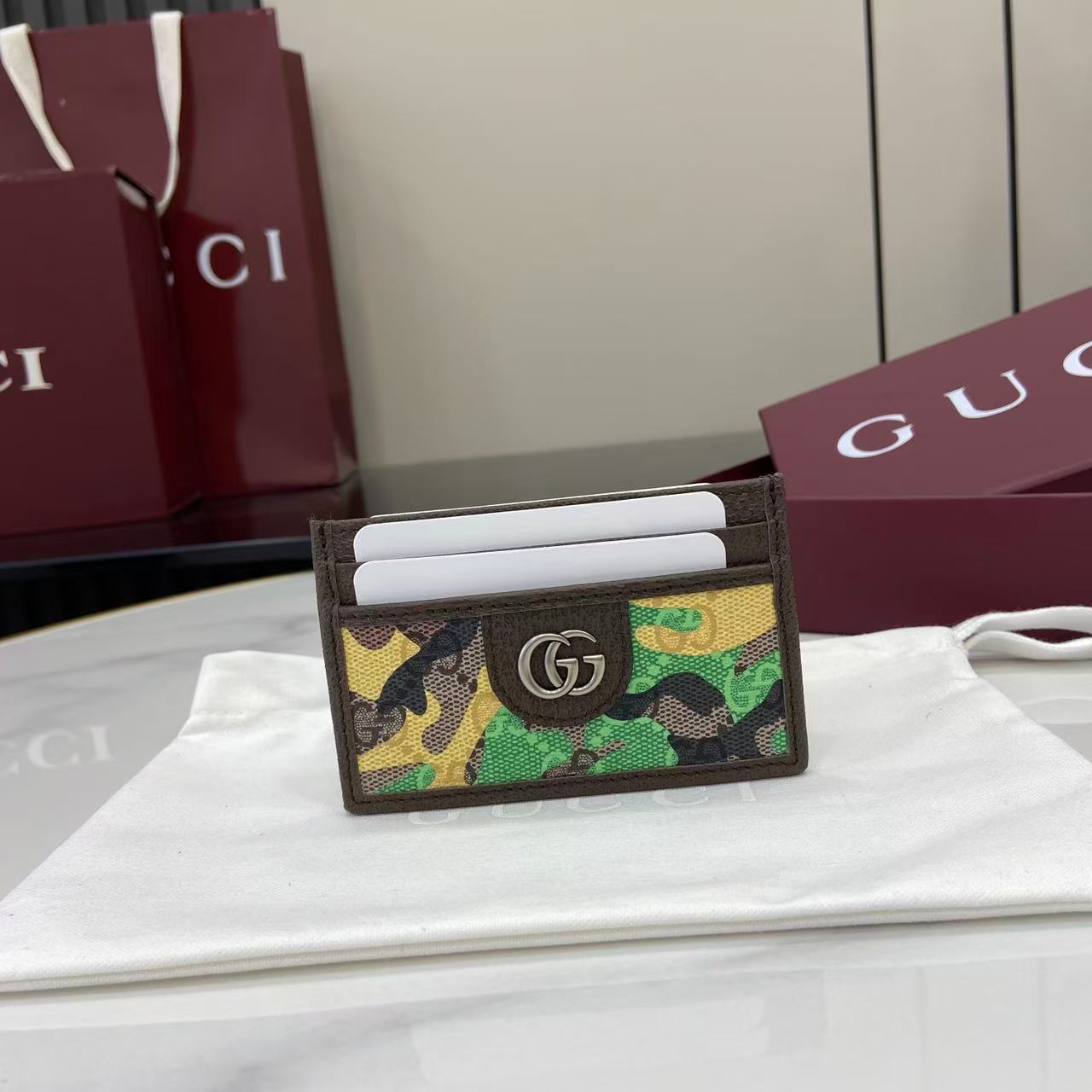 Gucci GG Card Case - FashionPlug
