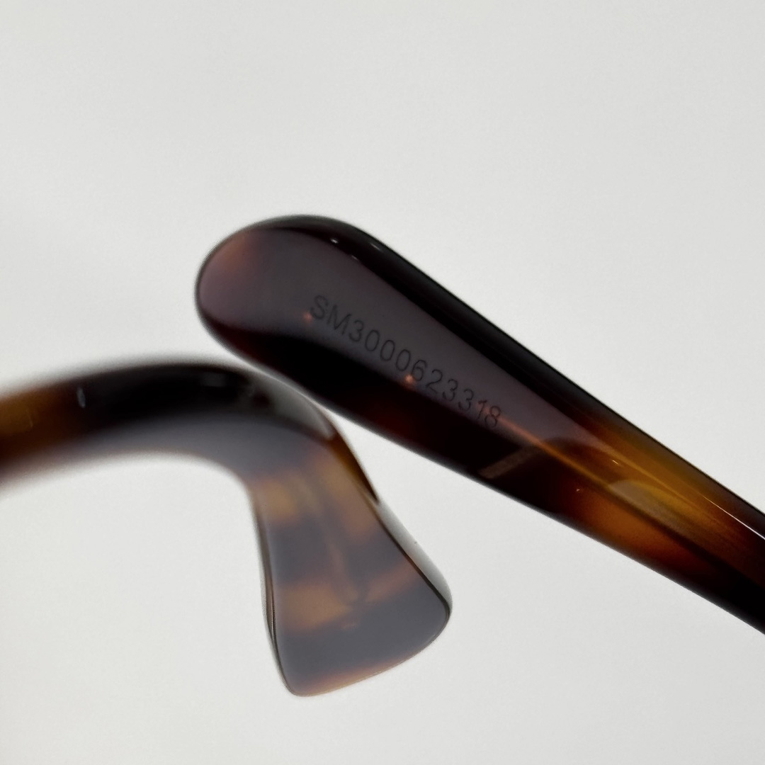 Tom Ford TF884 Sunglasses - FashionPlug