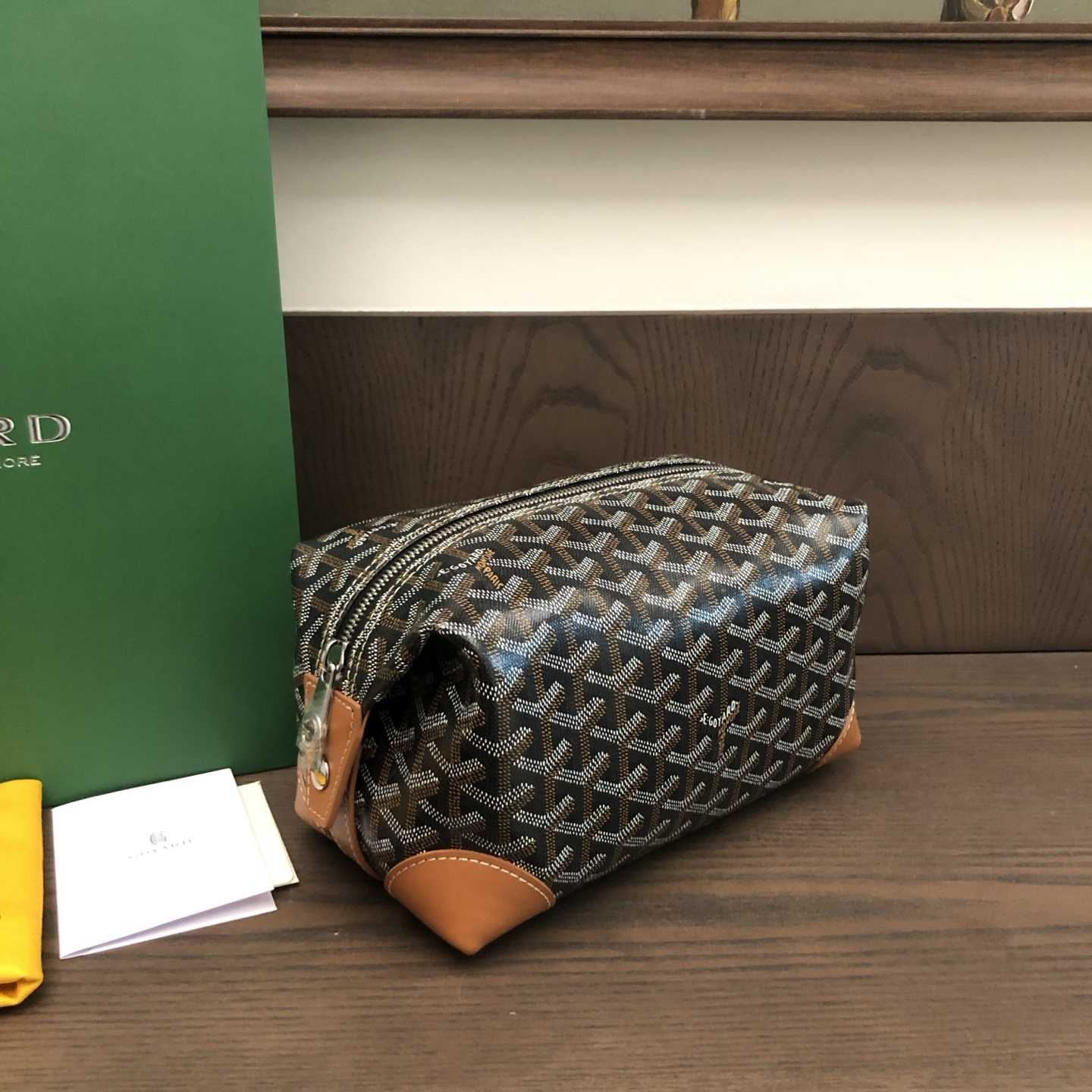 Goyard Bowling 25 Toiletry Bag - FashionPlug