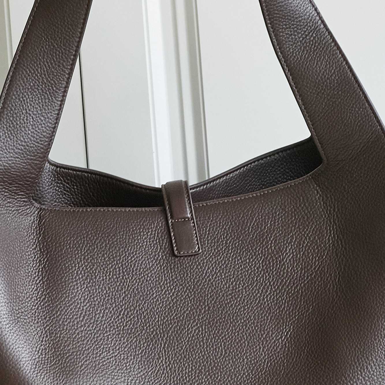 Saint Laurent LE 5 À 7 Bea In Grained Leather - FashionPlug