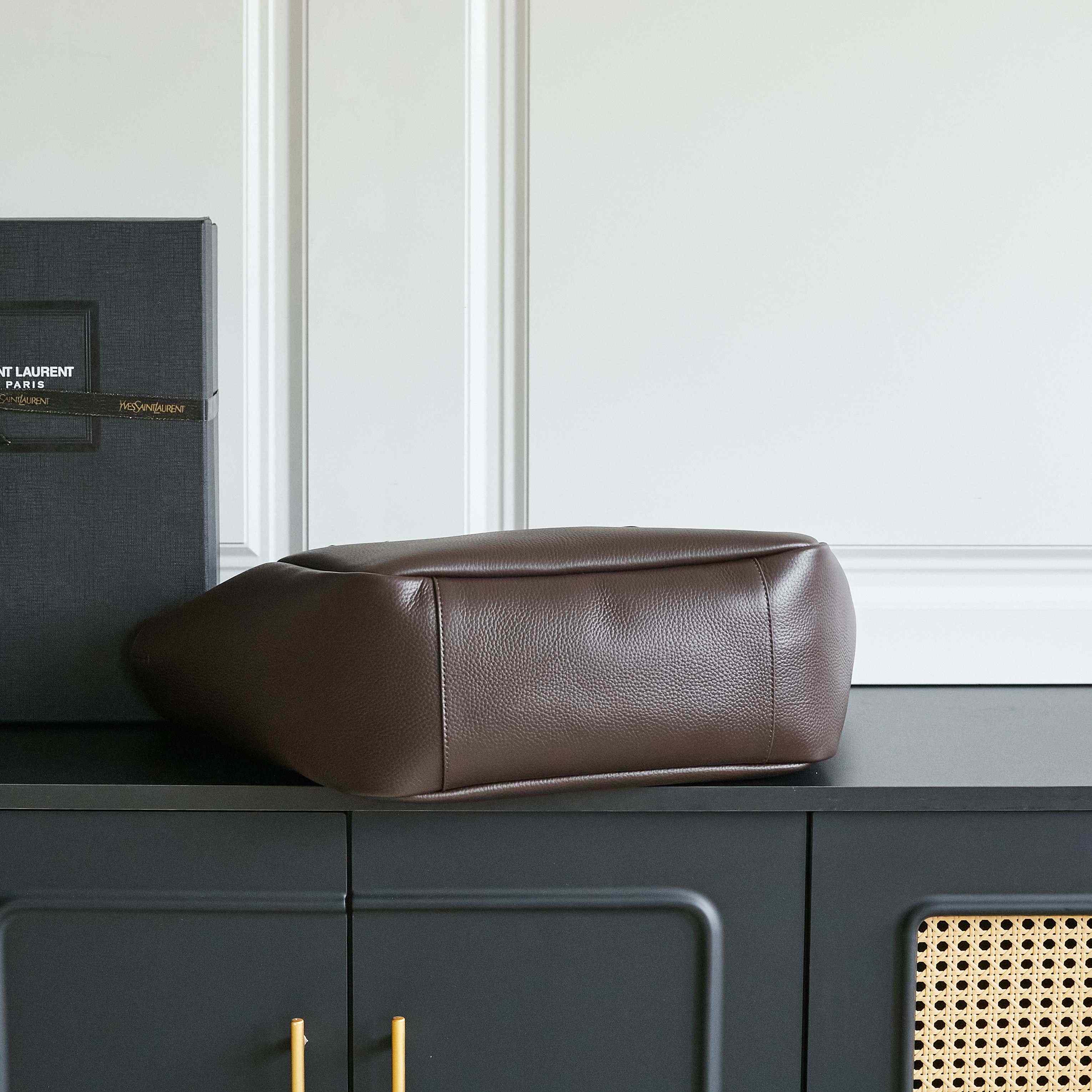 Saint Laurent LE 5 À 7 Bea In Grained Leather - FashionPlug