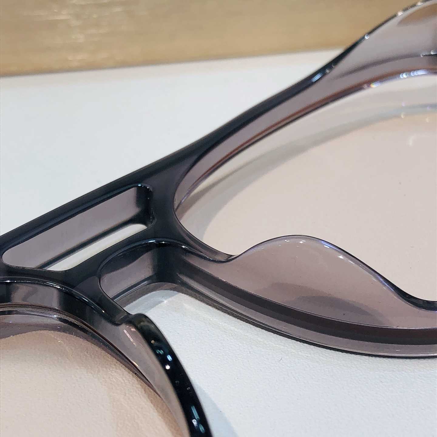 Tom Ford Resco 1022 Sunglasses - FashionPlug