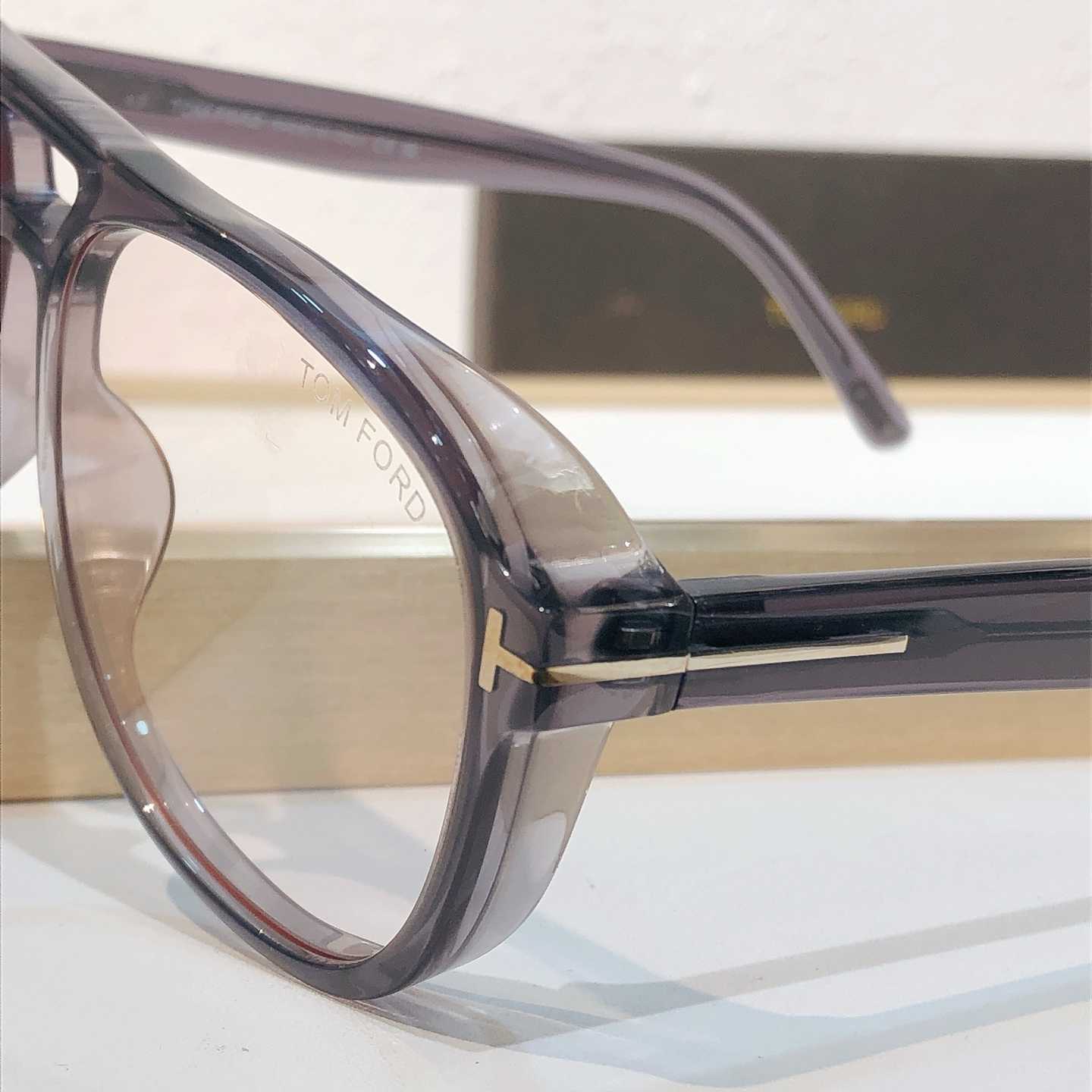 Tom Ford Resco 1022 Sunglasses - FashionPlug