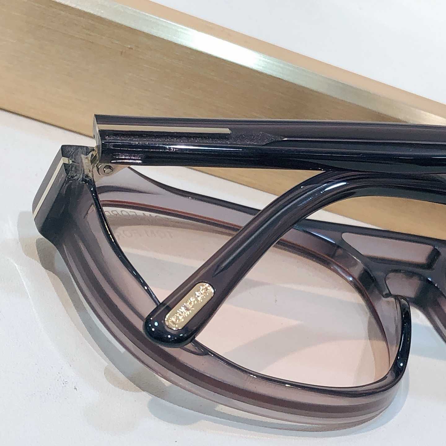 Tom Ford Resco 1022 Sunglasses - FashionPlug