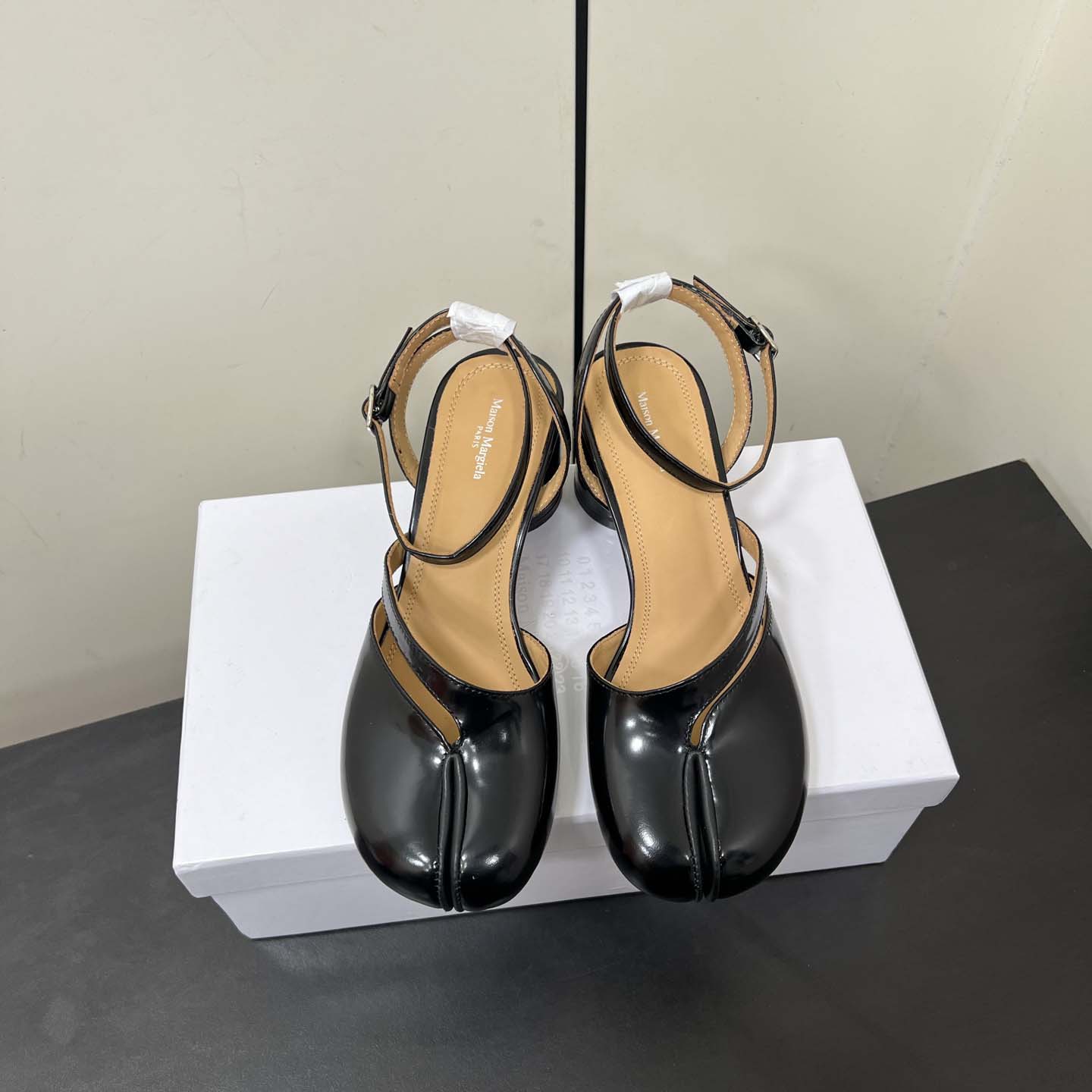 Maison Margiela Tabi Pump Sandals - FashionPlug