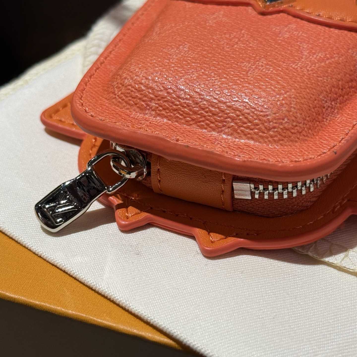 Louis Vuitton LV Owl Bag Charm S00 - FashionPlug