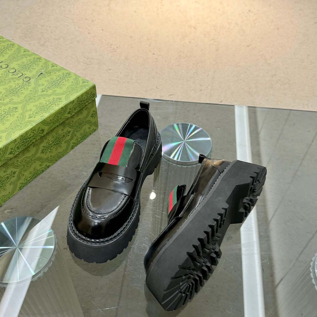 Gucci Women's Leather Loafers - FashionPlug