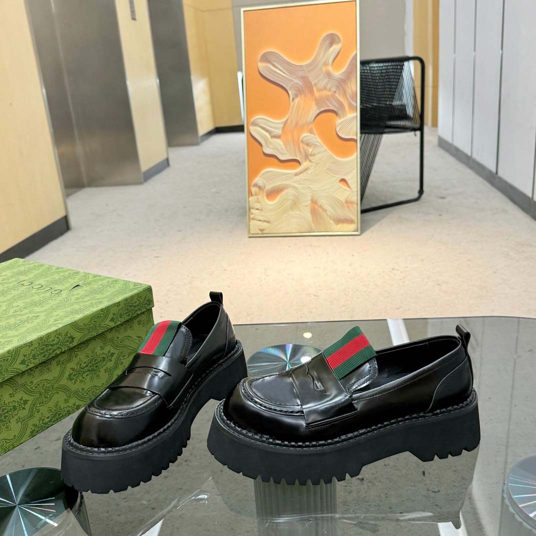 Gucci Women's Leather Loafers - FashionPlug