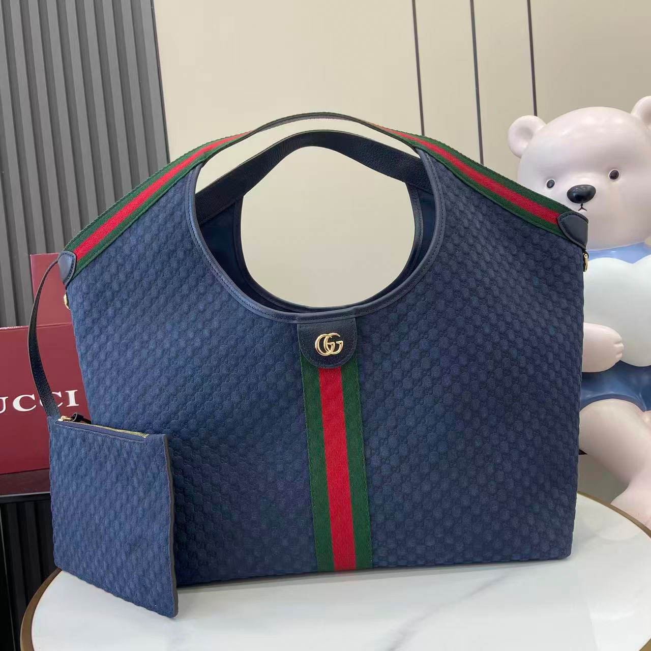Gucci Giglio Large Tote Bag - FashionPlug