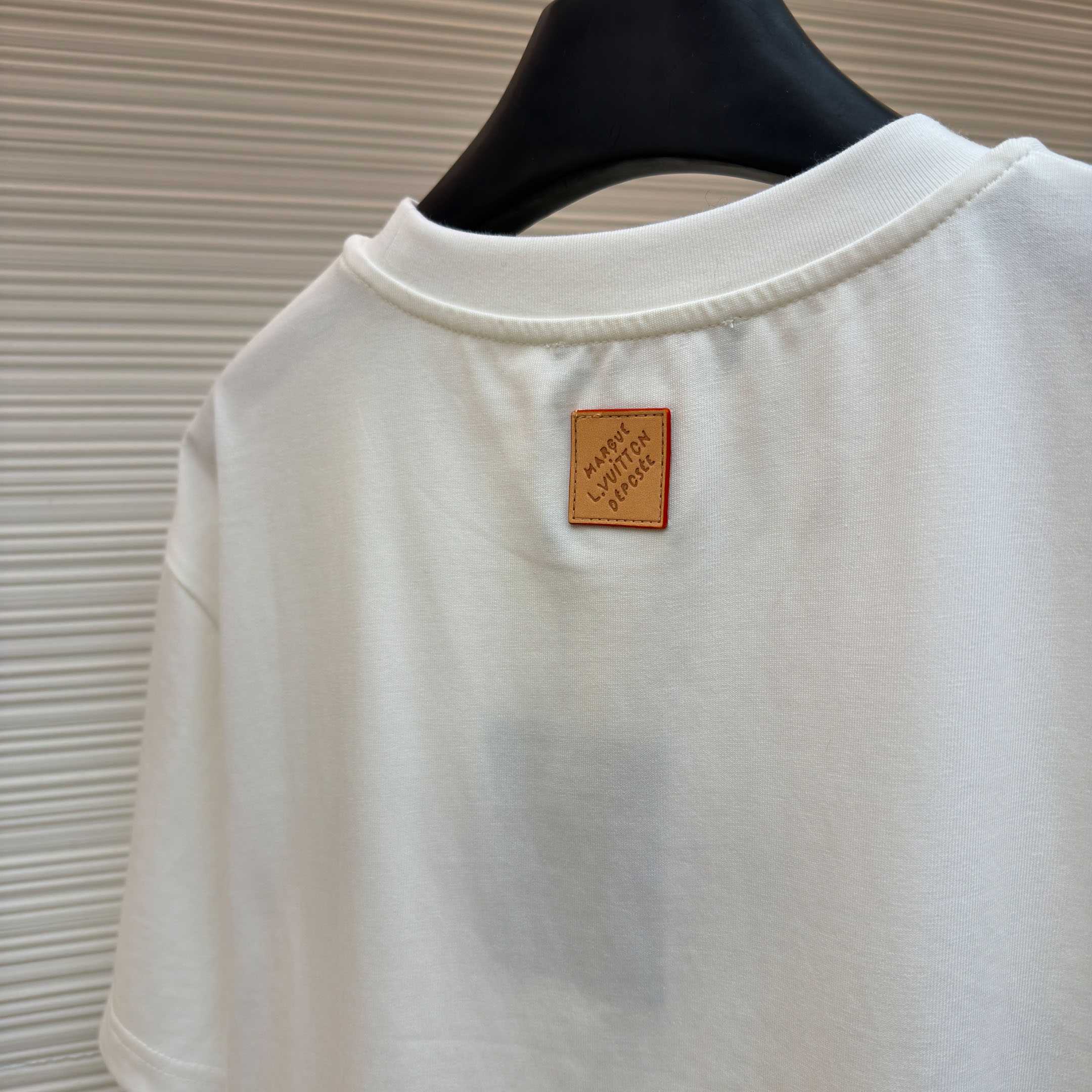 Louis Vuitton x The Darjeeling Limited Embroidered Short-Sleeved Crewneck 1AJVQO - FashionPlug