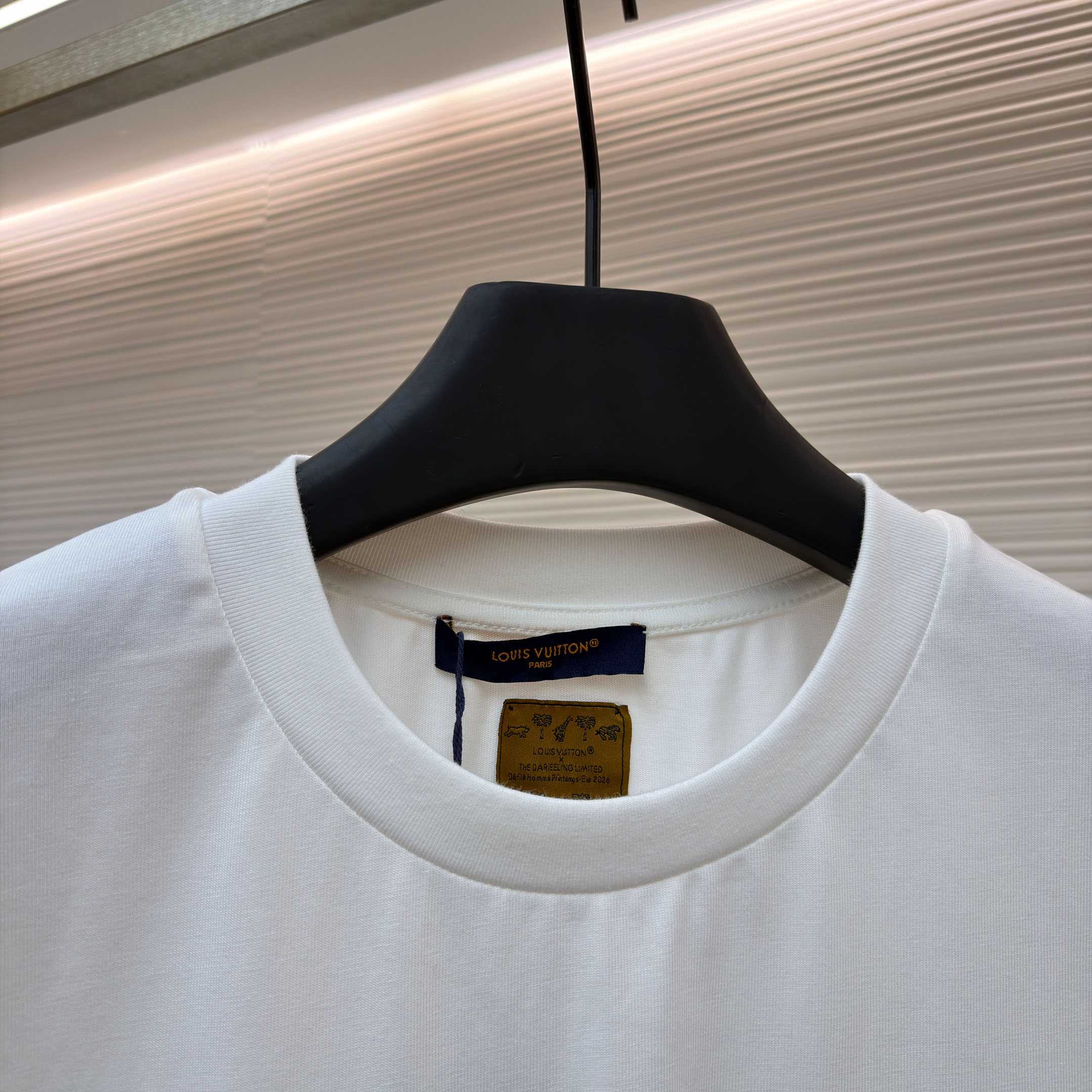 Louis Vuitton x The Darjeeling Limited Embroidered Short-Sleeved Crewneck 1AJVQO - FashionPlug