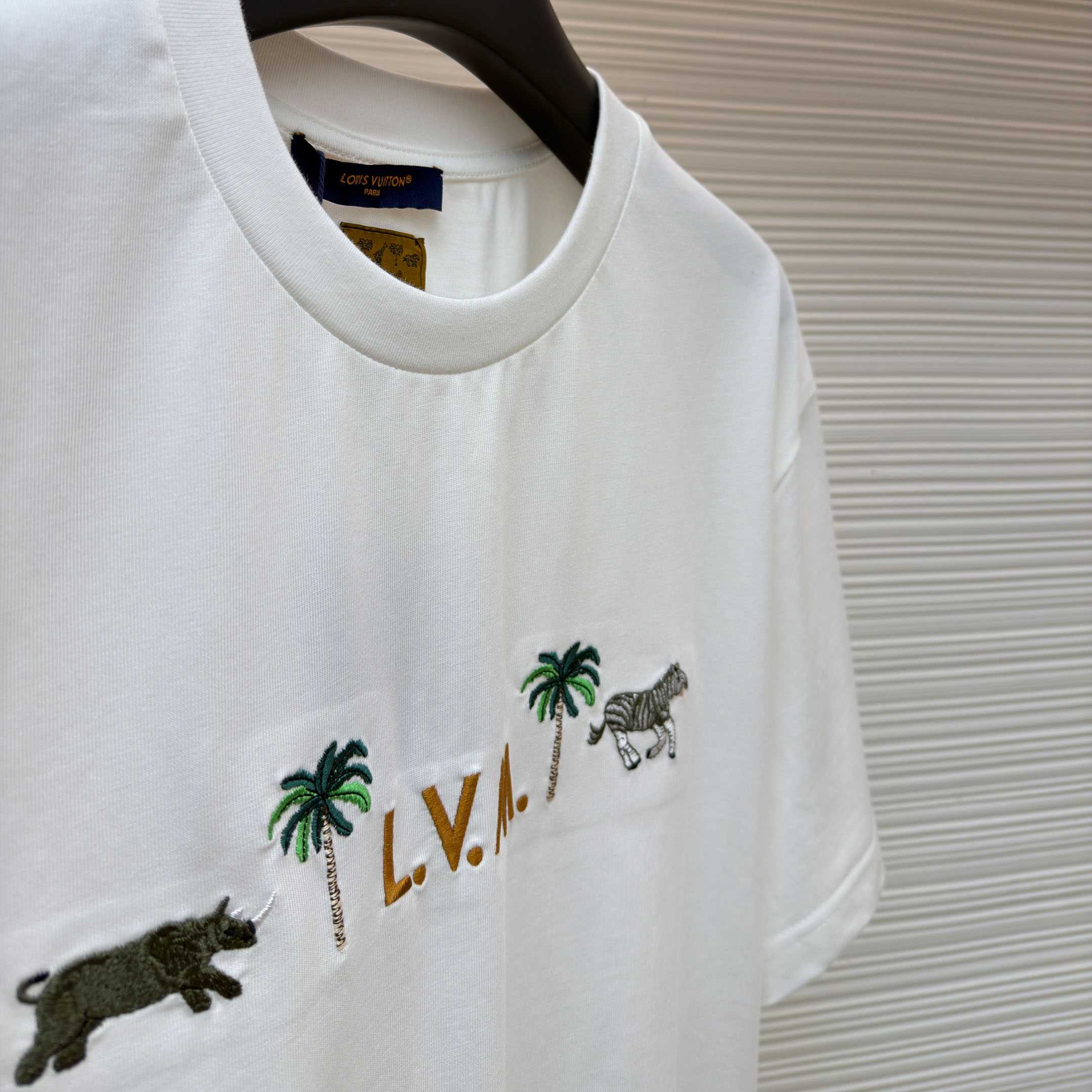 Louis Vuitton x The Darjeeling Limited Embroidered Short-Sleeved Crewneck 1AJVQO - FashionPlug