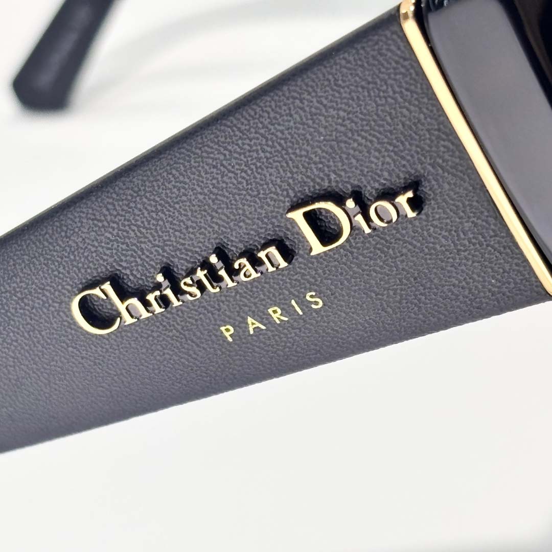 Dior DiorOmbre S2F - FashionPlug