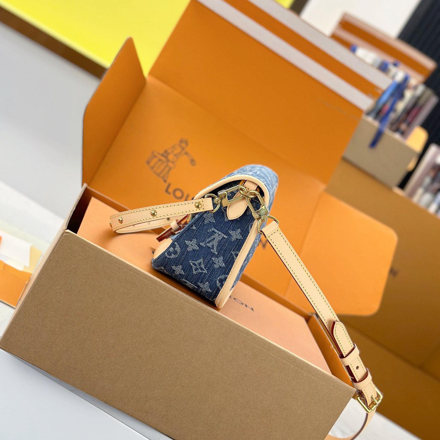 Louis Vuitton Diane M13070 - FashionPlug