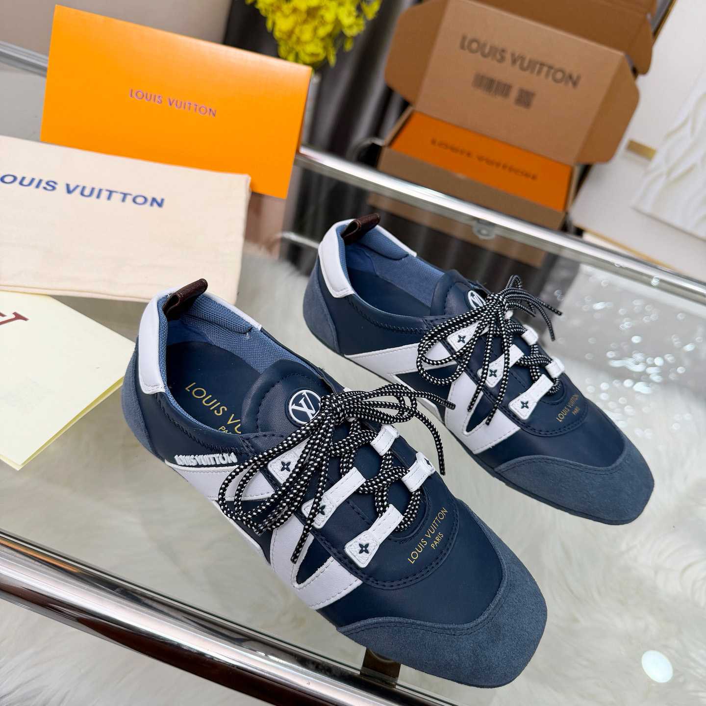 Louis Vuitton Sneakerina 1AIVLV - FashionPlug