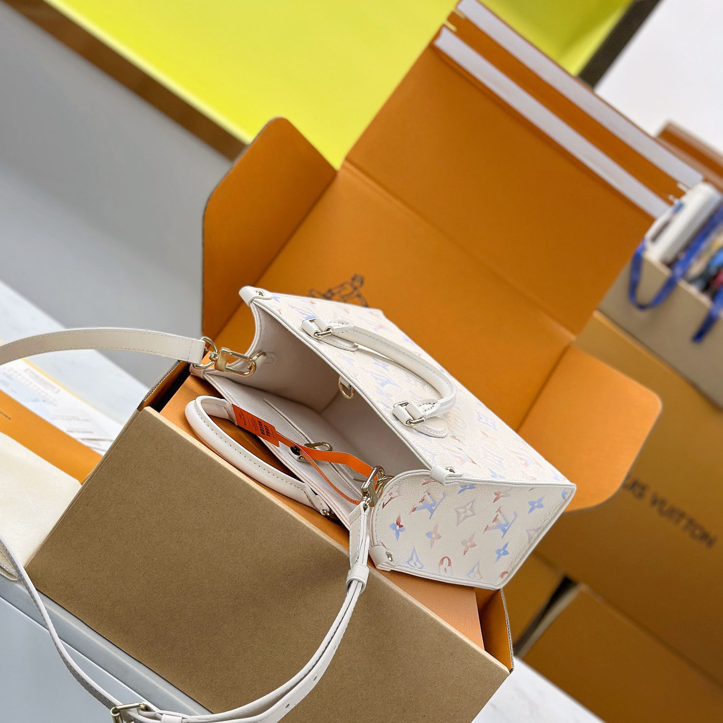 Louis Vuitton OnTheGo PM M25770 - FashionPlug