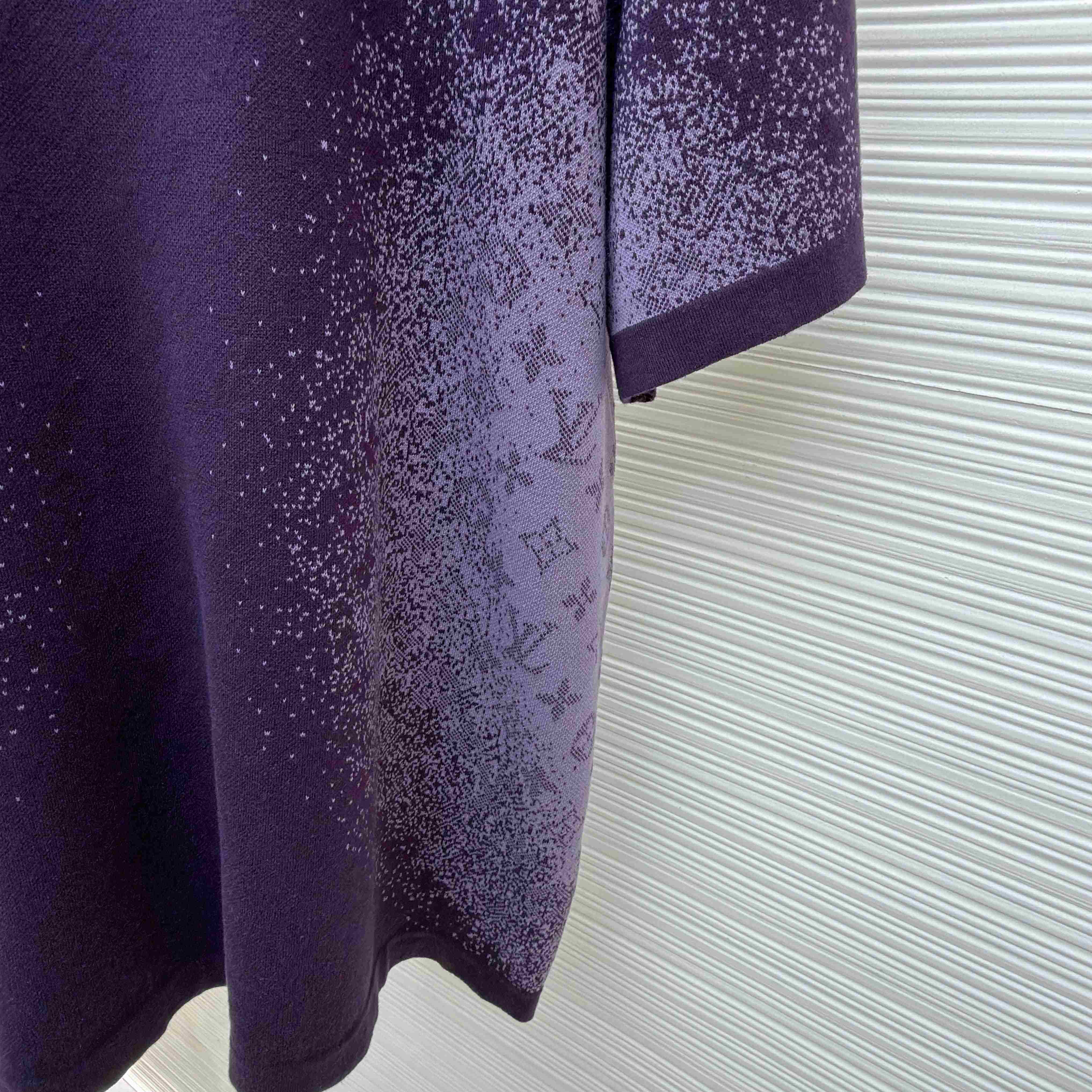  Louis Vuitton Monogram Jacquard Short-Sleeved Crewneck      1AJTV8 - FashionPlug