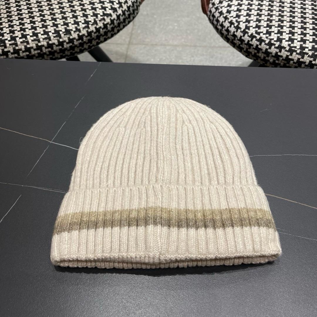 Dior Beanie  - FashionPlug