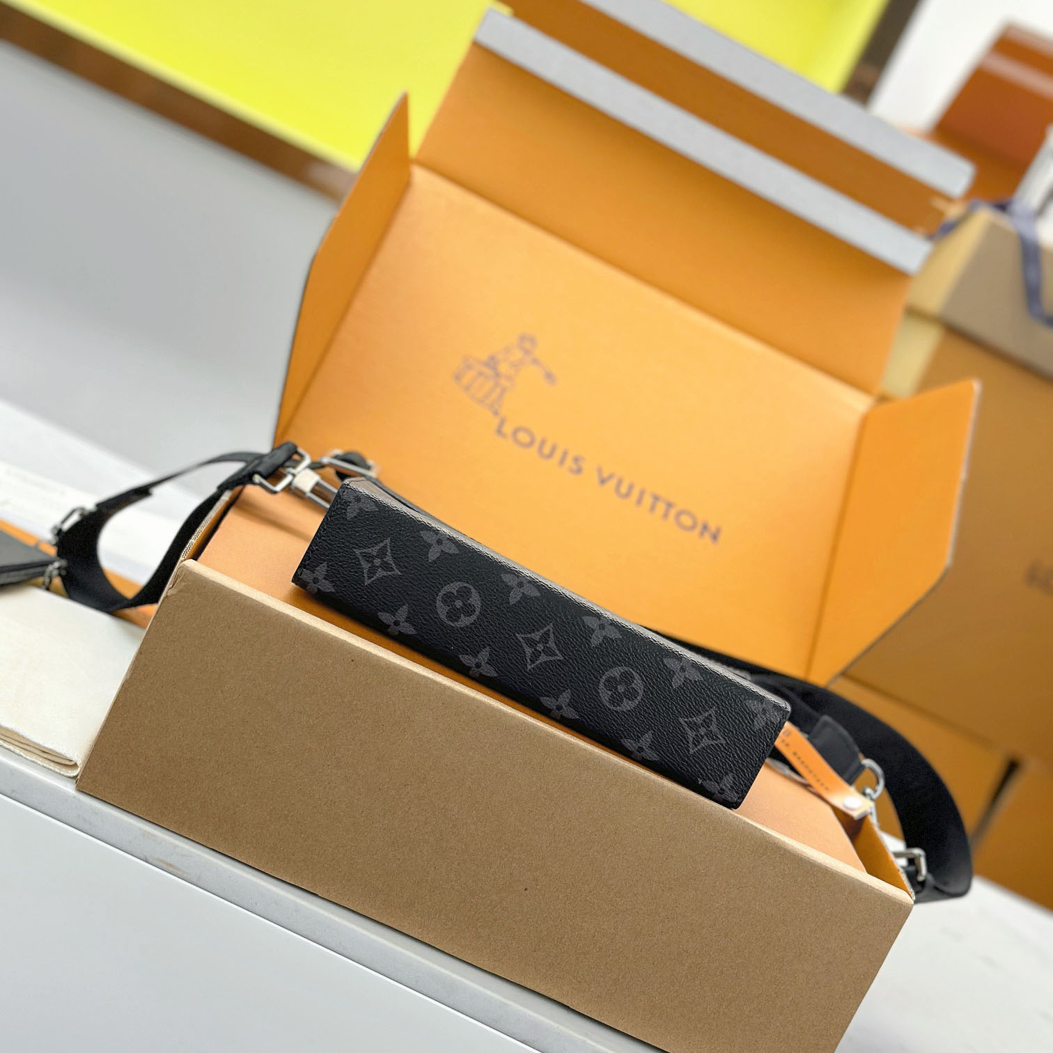 Louis Vuitton Gaston Wearable Wallet  M81124 - FashionPlug