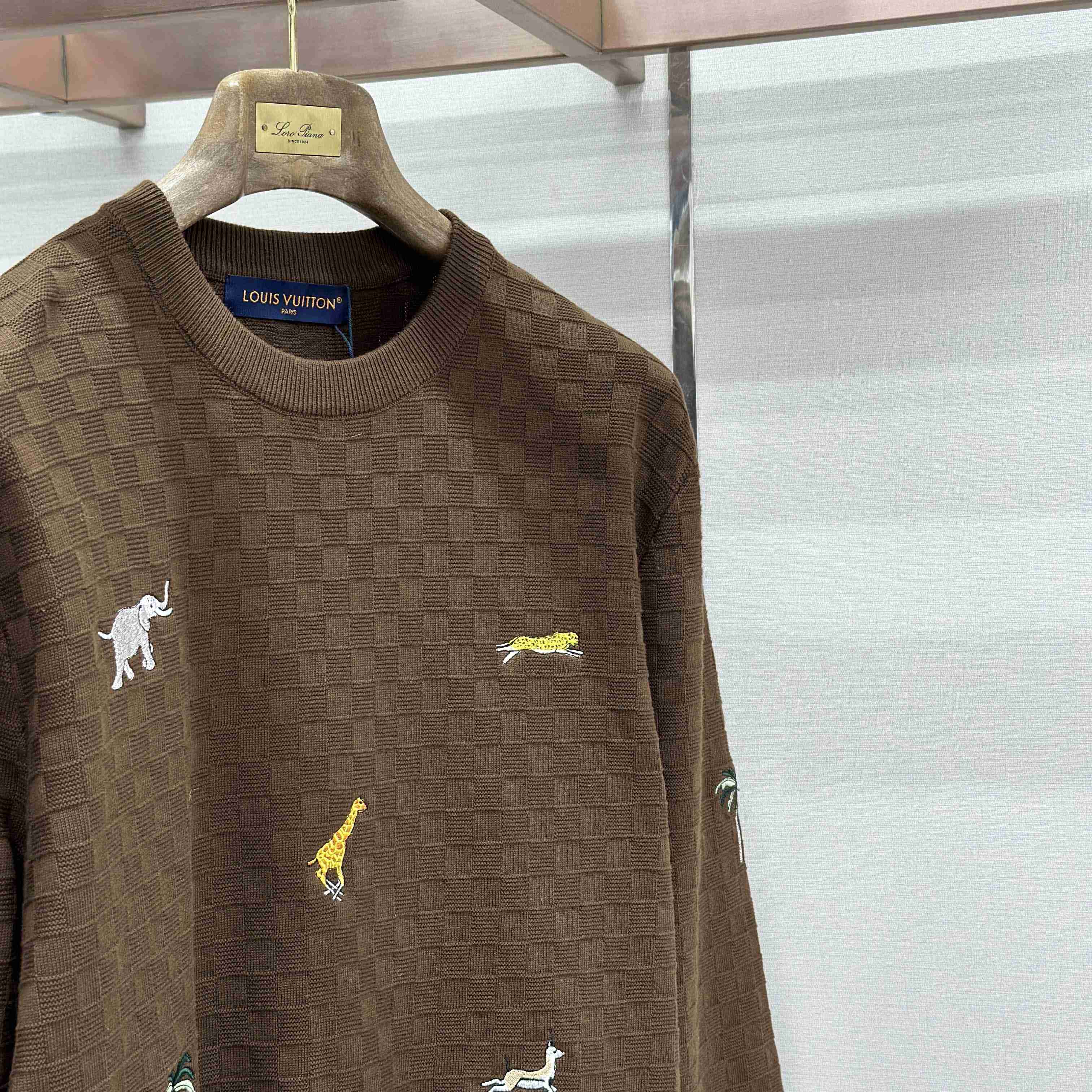 Louis Vuitton LV x The The Darjeeling Limited Embroidered Long-Sleeved Crewneck    1AJTYG - FashionPlug