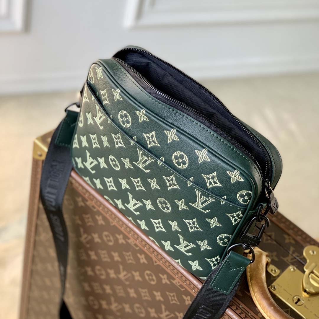 Louis Vuitton Trio Messenger   M27154 - FashionPlug