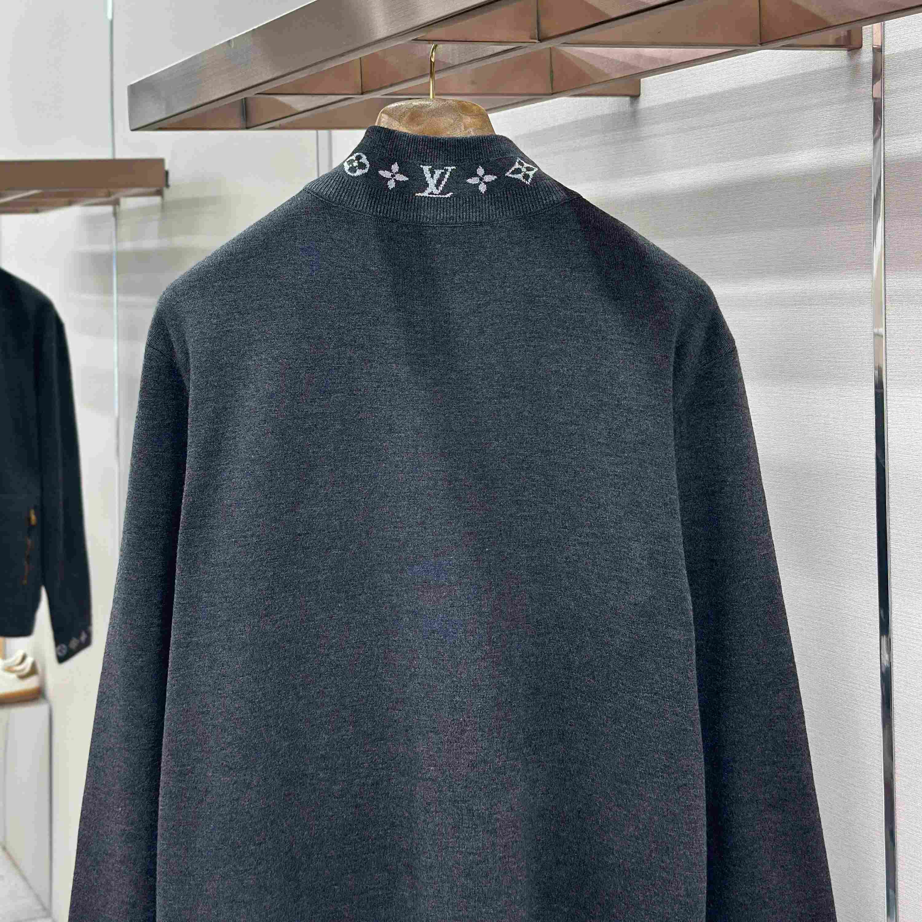 Louis Vuitton Zippered Fleece Blouson    1AJTU2 - FashionPlug