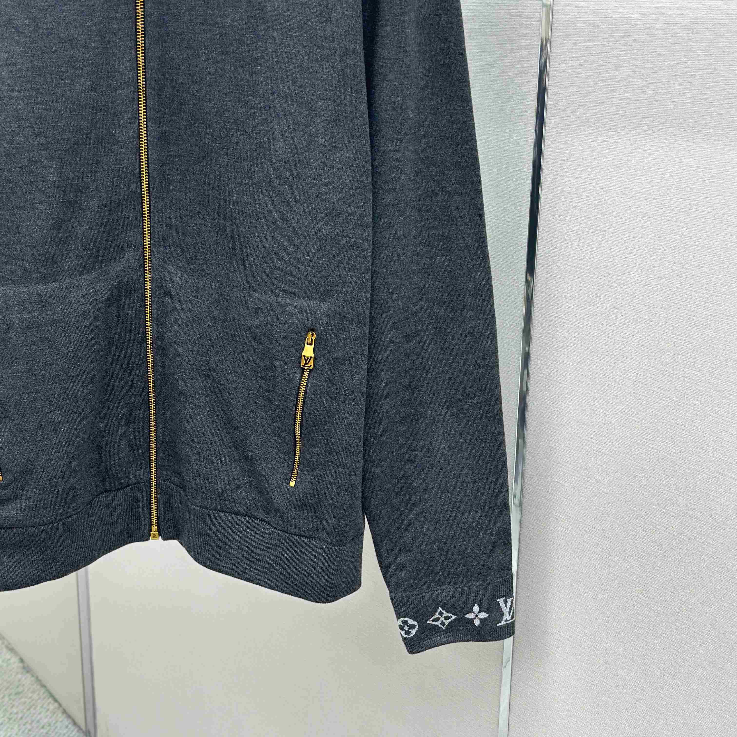 Louis Vuitton Zippered Fleece Blouson    1AJTU2 - FashionPlug