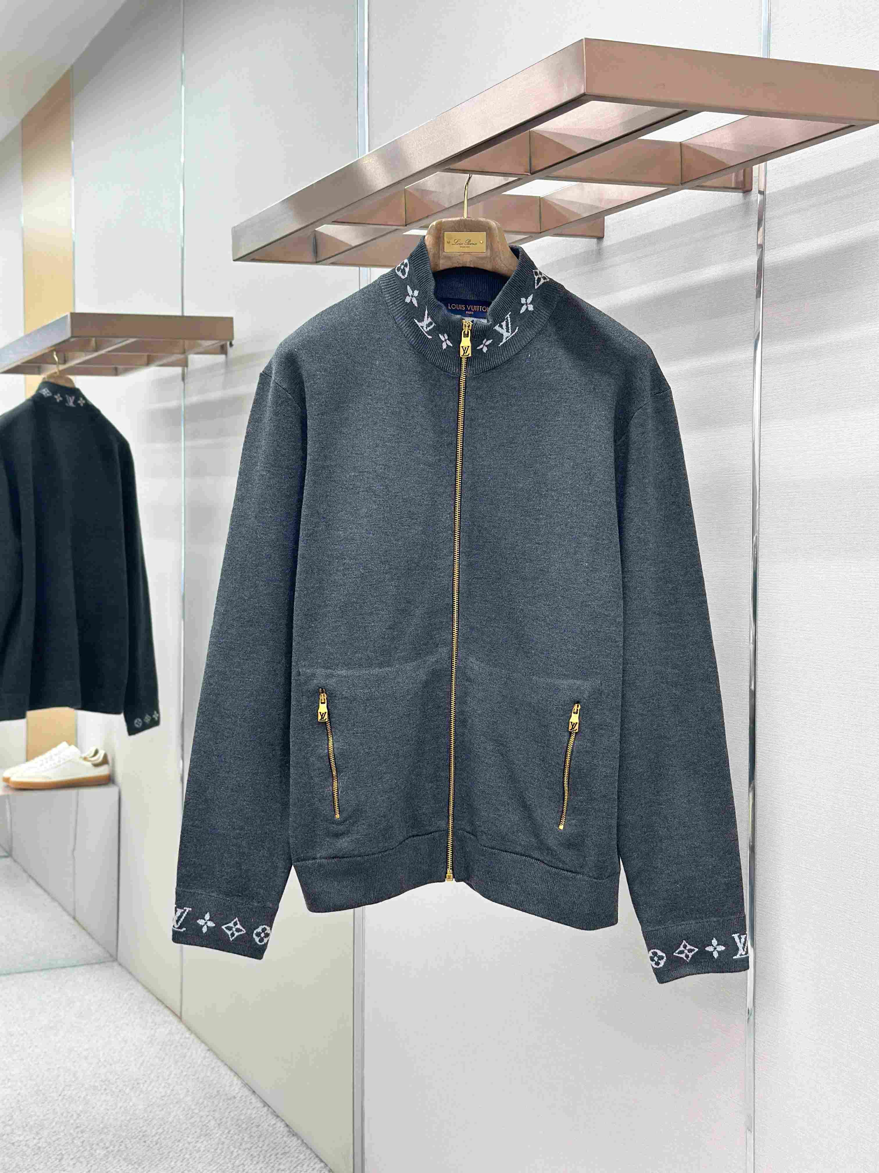 Louis Vuitton Zippered Fleece Blouson    1AJTU2 - FashionPlug