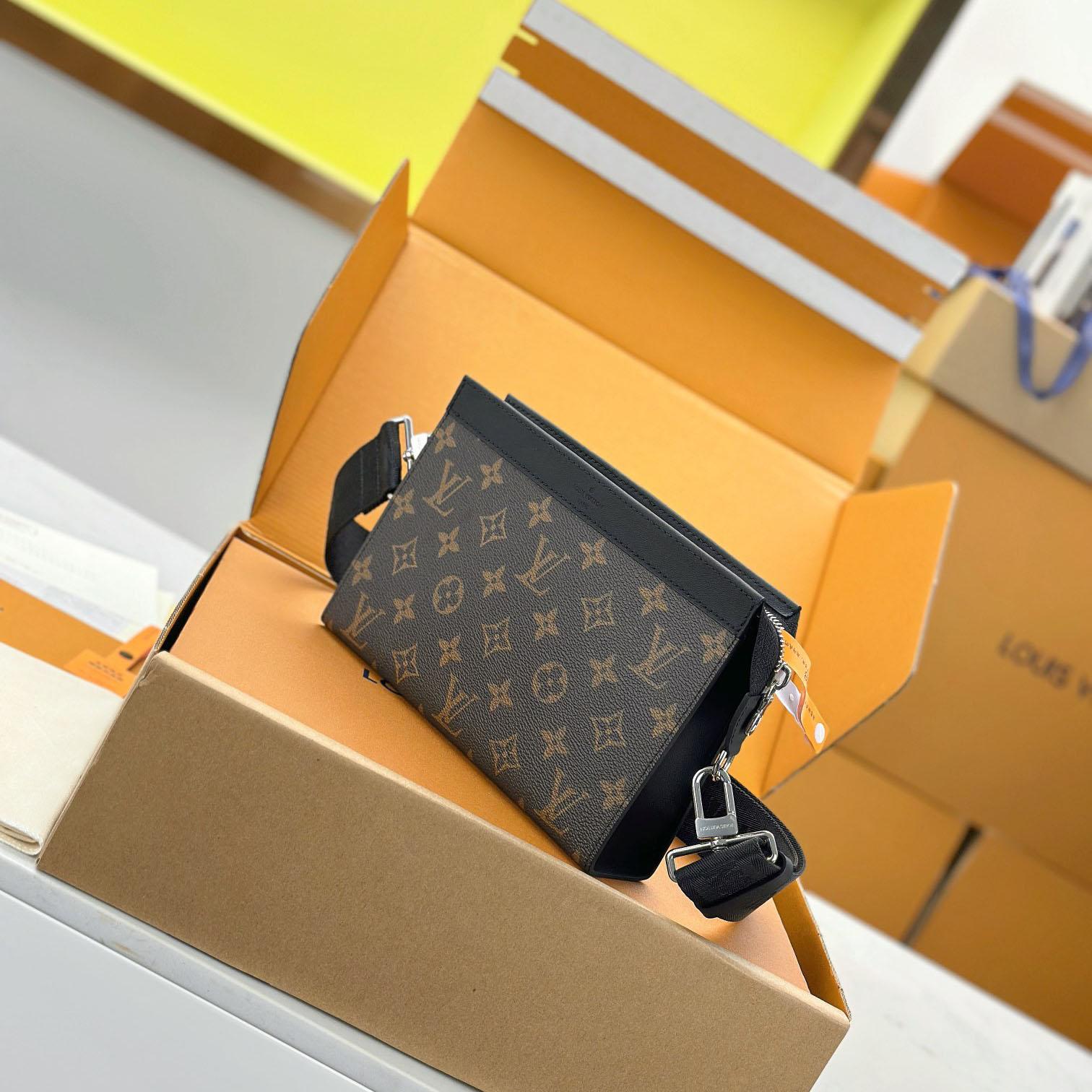 Louis Vuitton Gaston Wearable Wallet M14036 - FashionPlug