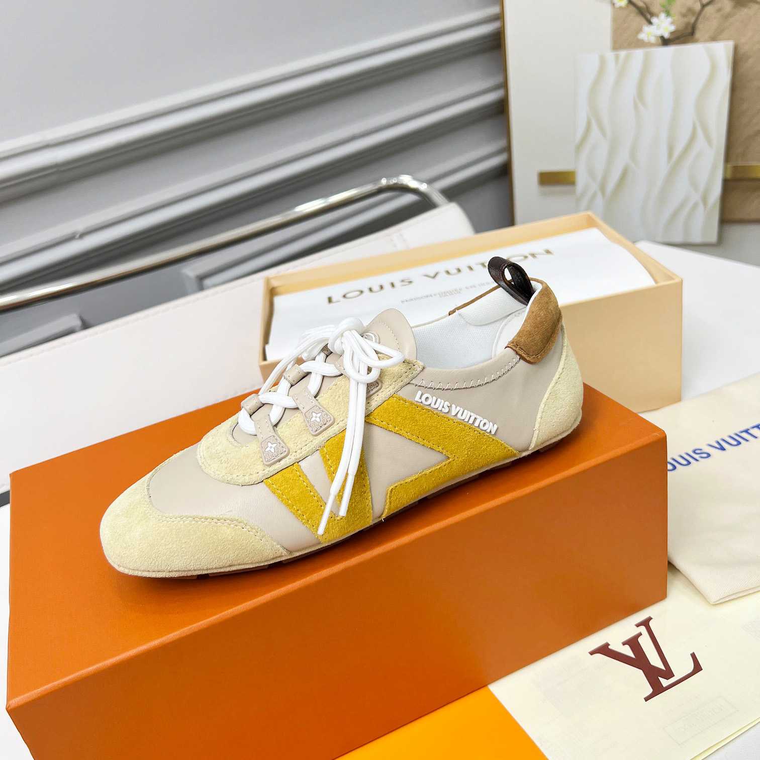 Louis Vuitton Sneakerina 1AHNEM - FashionPlug