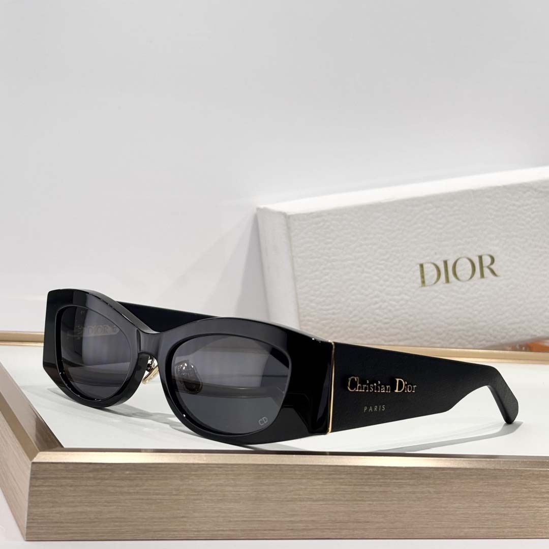 Dior DiorOmbre S1F - FashionPlug