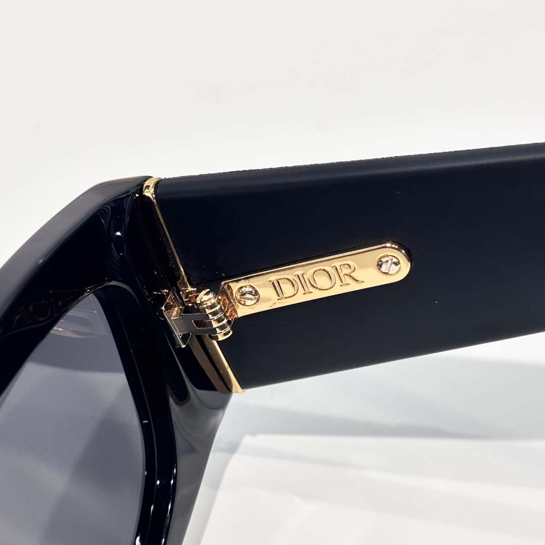 Dior DiorOmbre S1F - FashionPlug