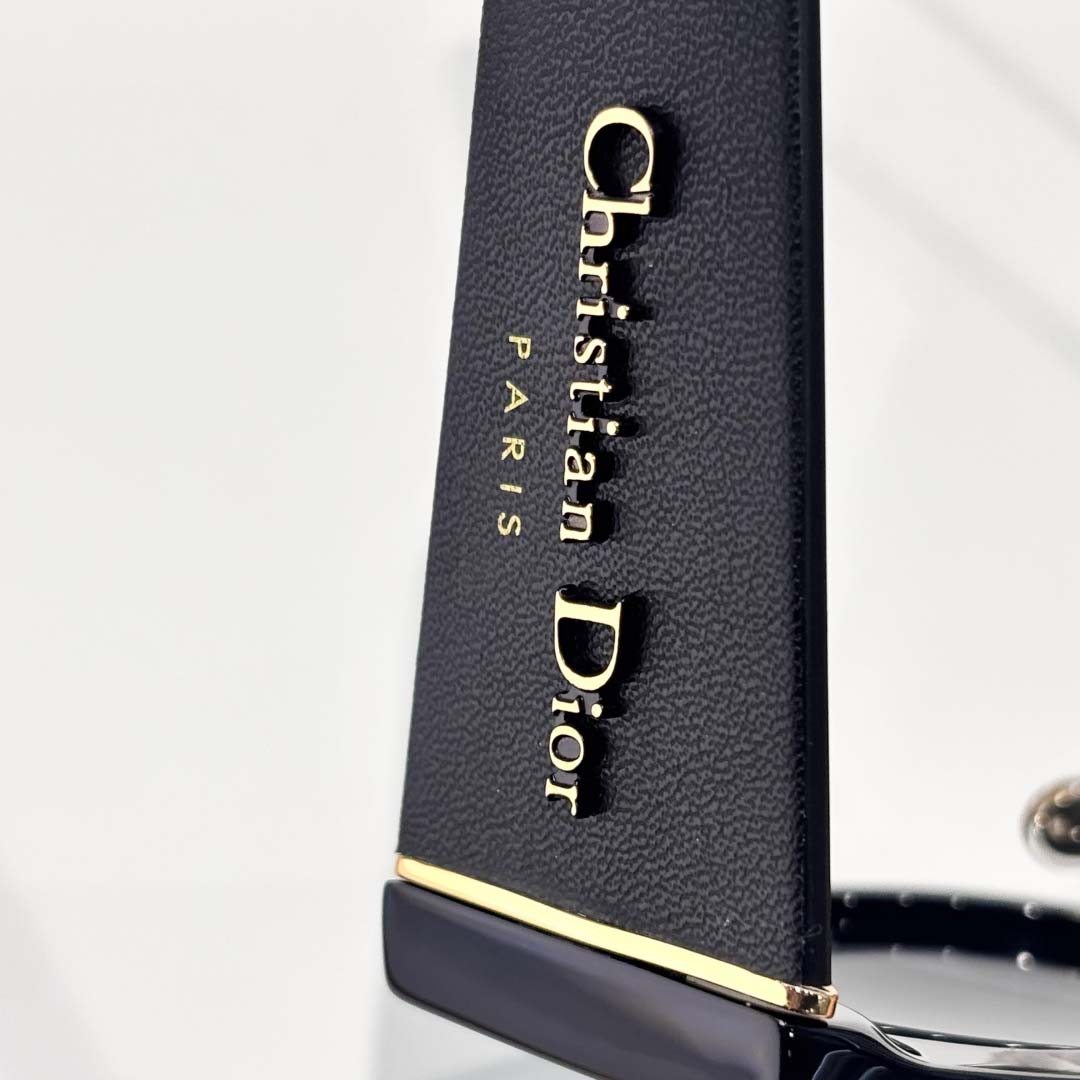 Dior DiorOmbre S1F - FashionPlug