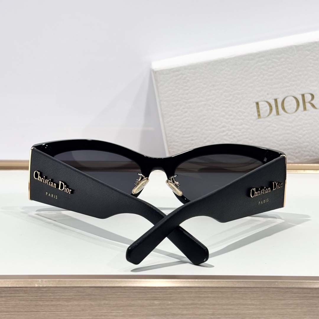 Dior DiorOmbre S1F - FashionPlug