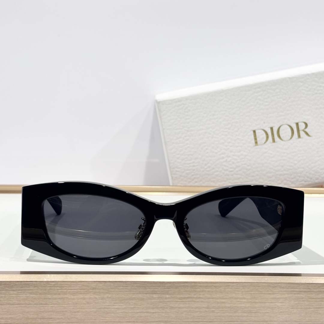 Dior DiorOmbre S1F - FashionPlug