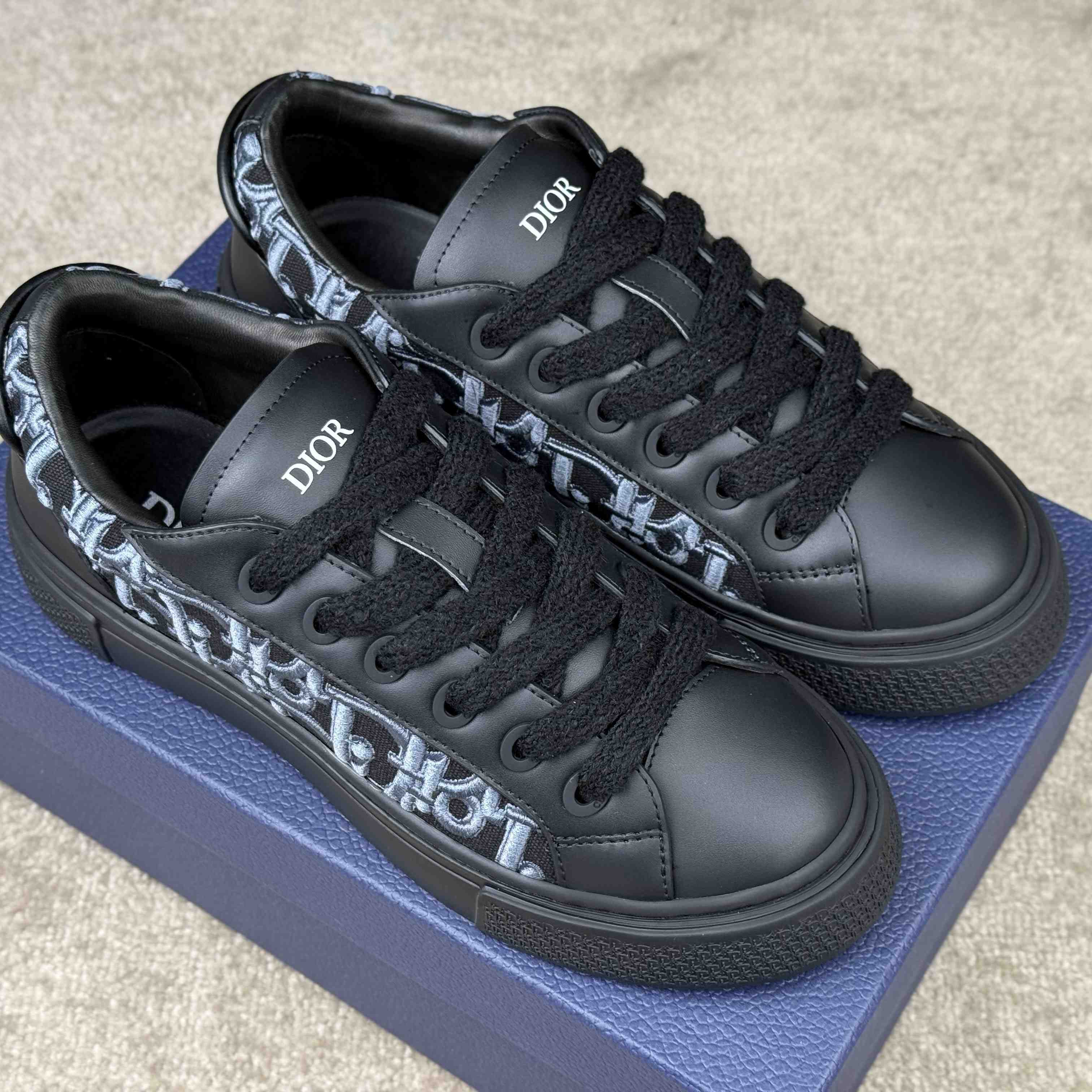 Dior B33 Spin Sneaker  - FashionPlug