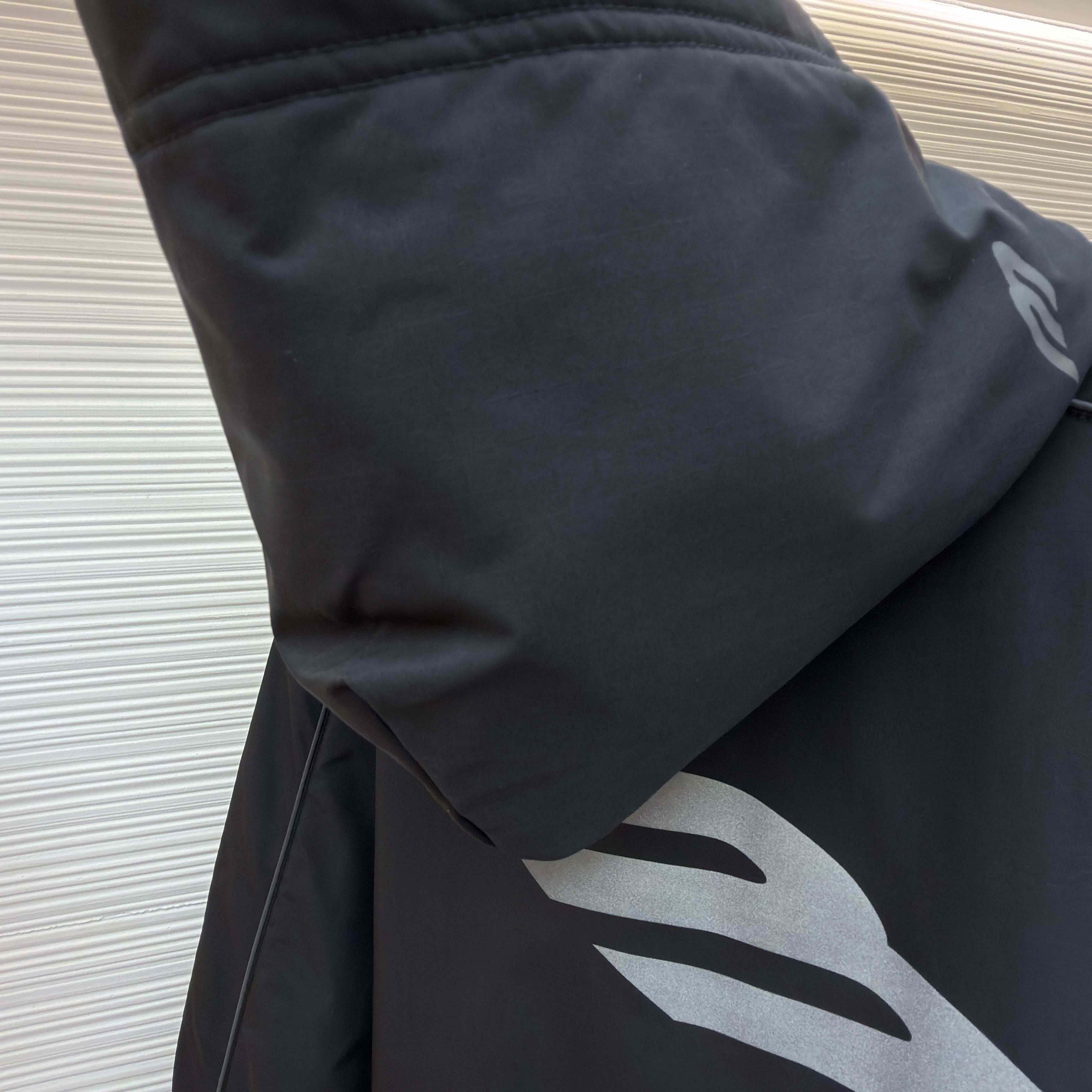 Balenciaga 3B Sports Icon Ski Tracksuit Parka in black - FashionPlug