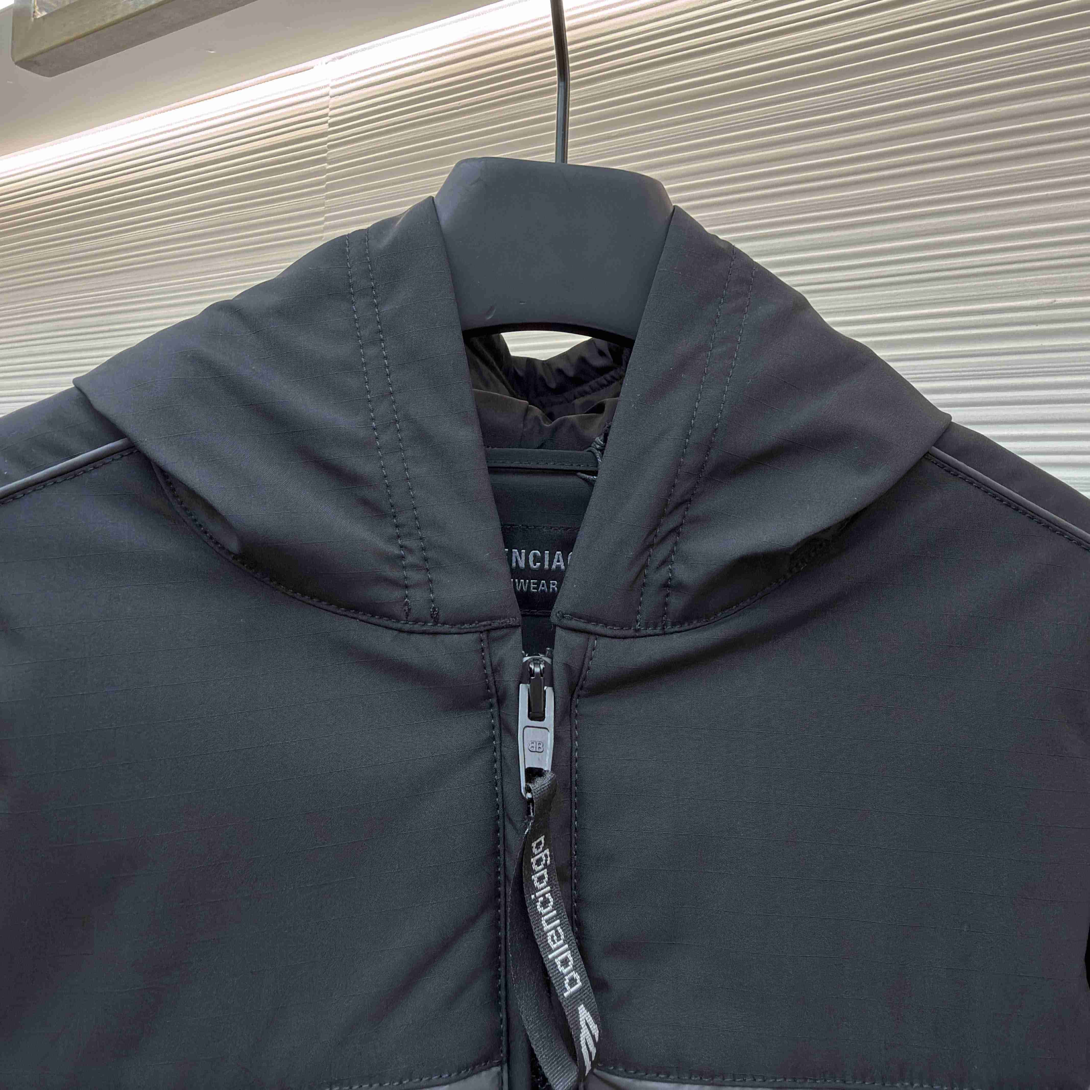 Balenciaga 3B Sports Icon Ski Tracksuit Parka in black - FashionPlug