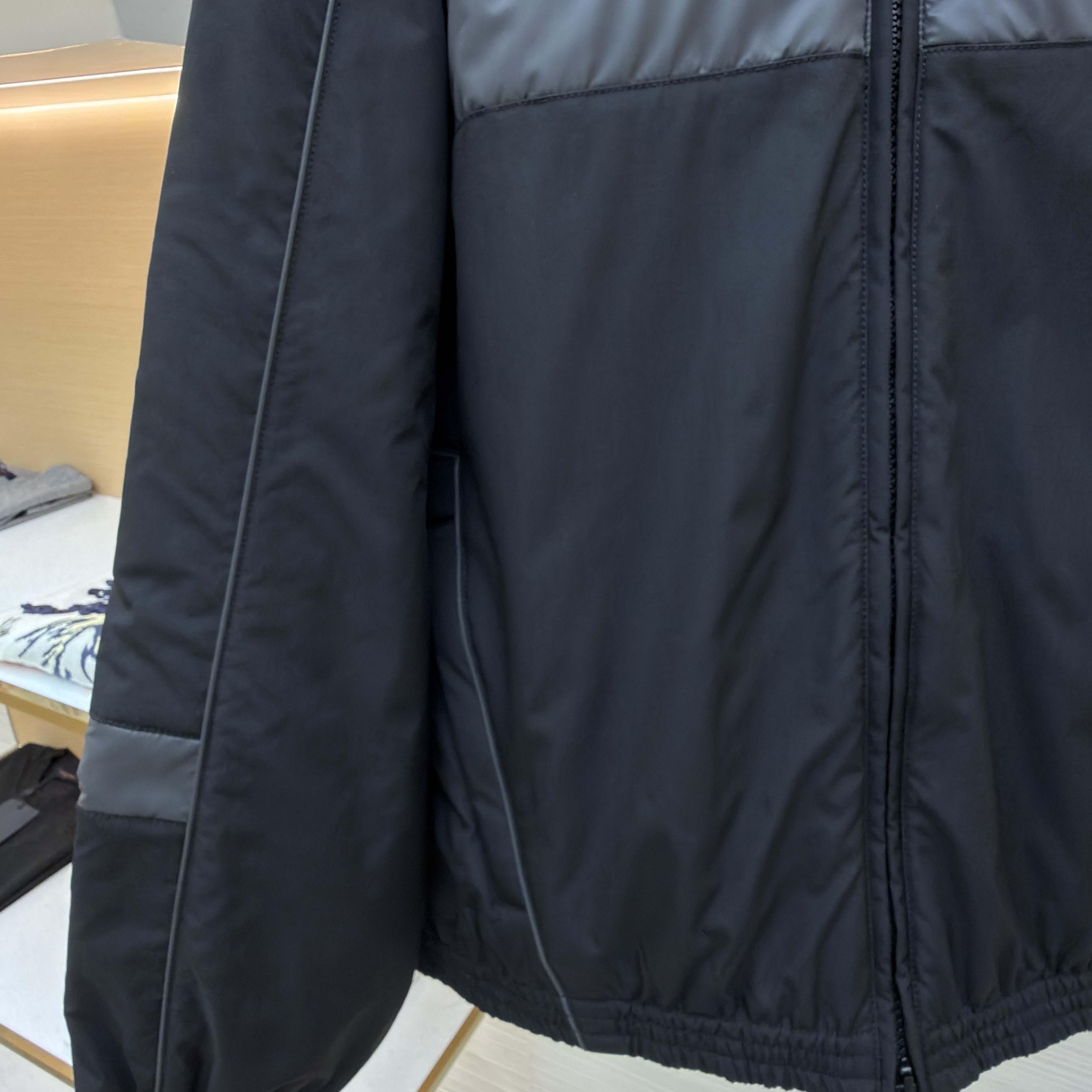 Balenciaga 3B Sports Icon Ski Tracksuit Parka in black - FashionPlug