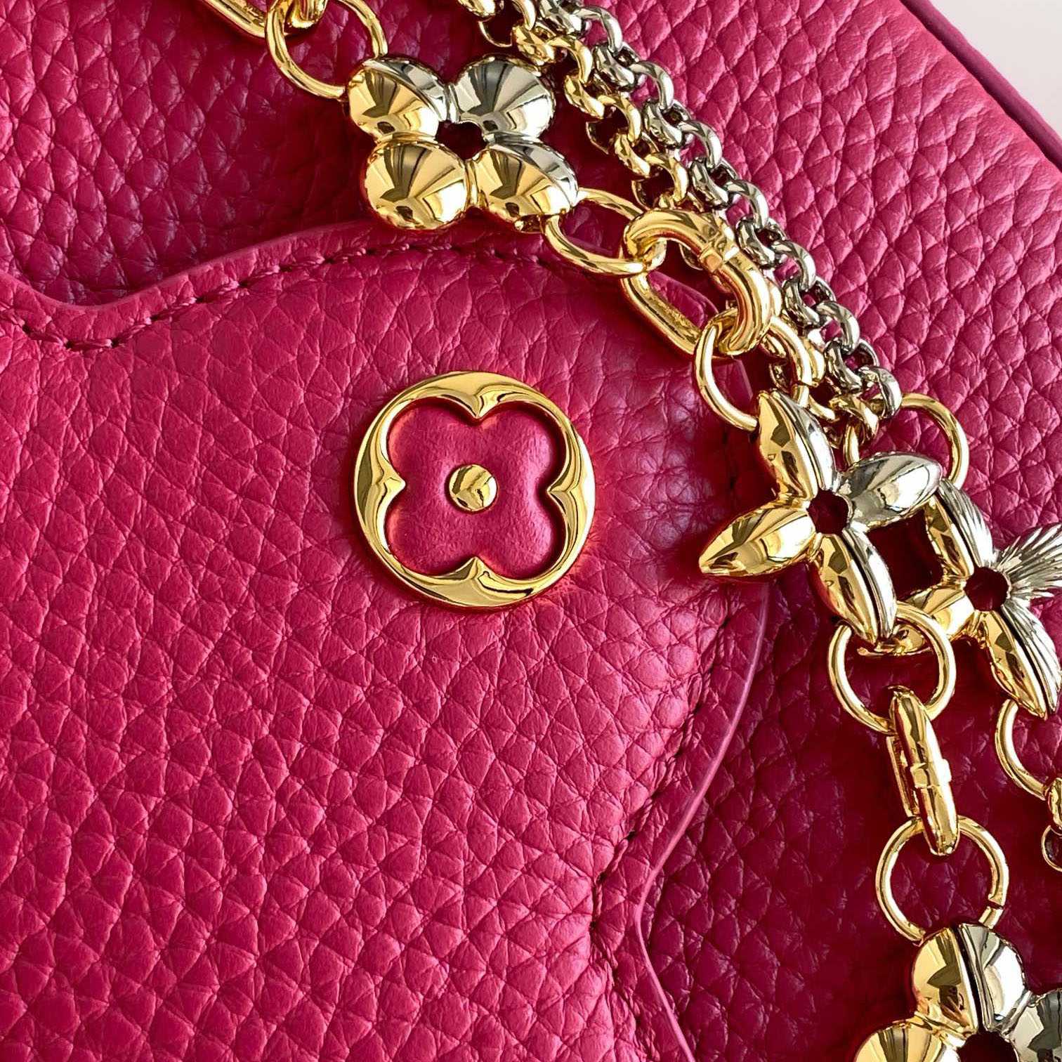 Louis Vuitton Capucines Mini M26507 - FashionPlug