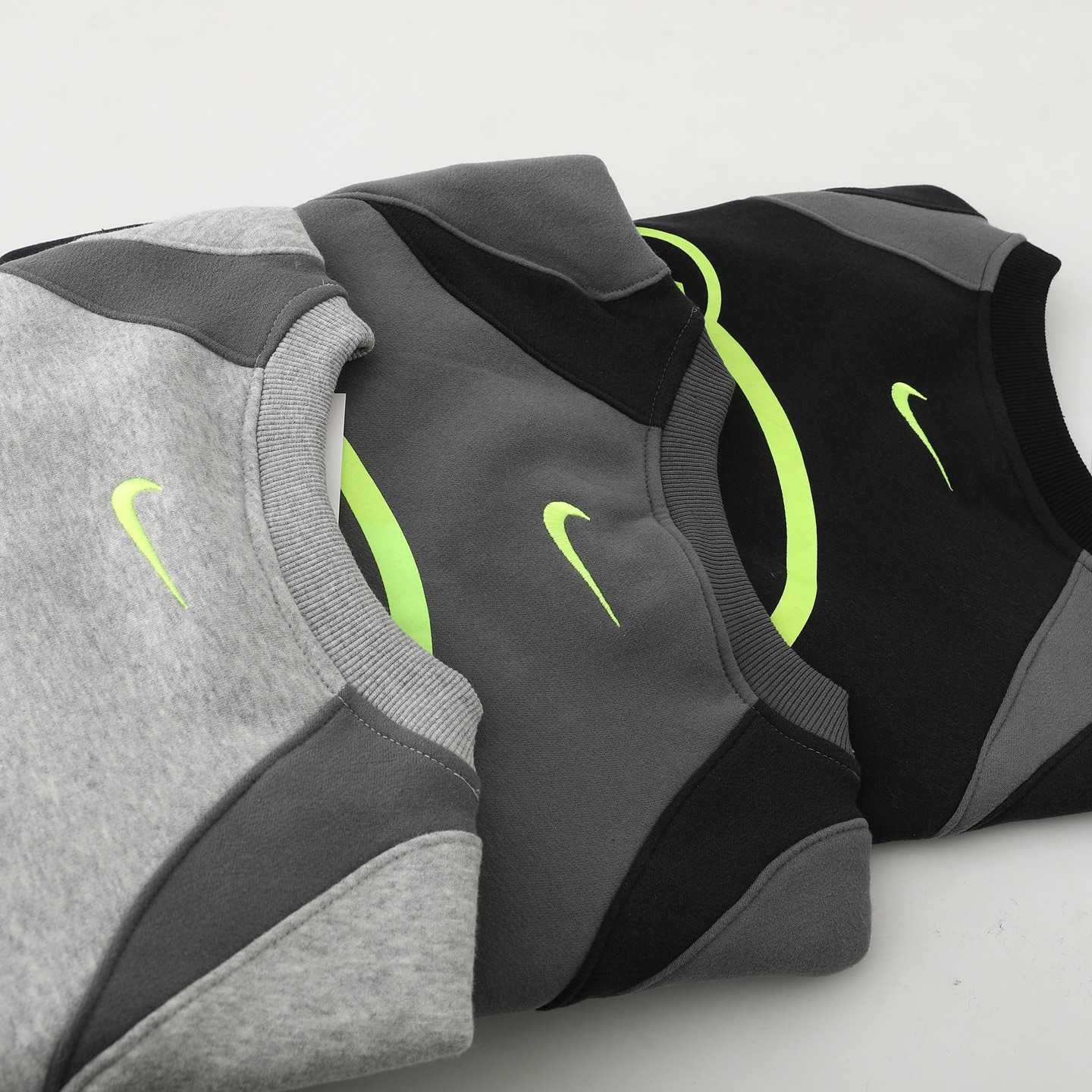 Palace x Nike Total P90 Crew - FashionPlug